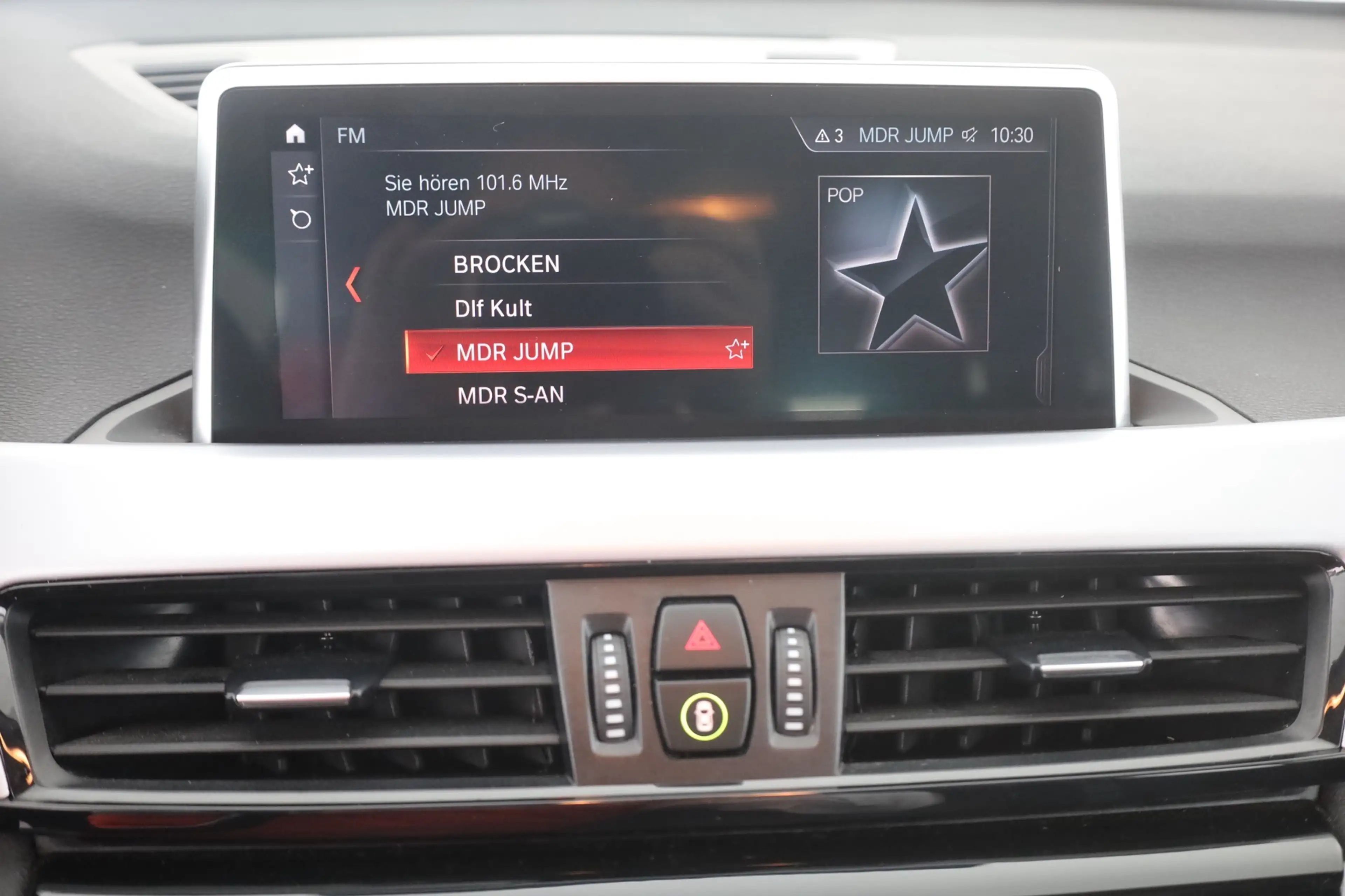 BMW X1 xDrive 25e Advantage LED Navi AHK Winterpaket — photo 14