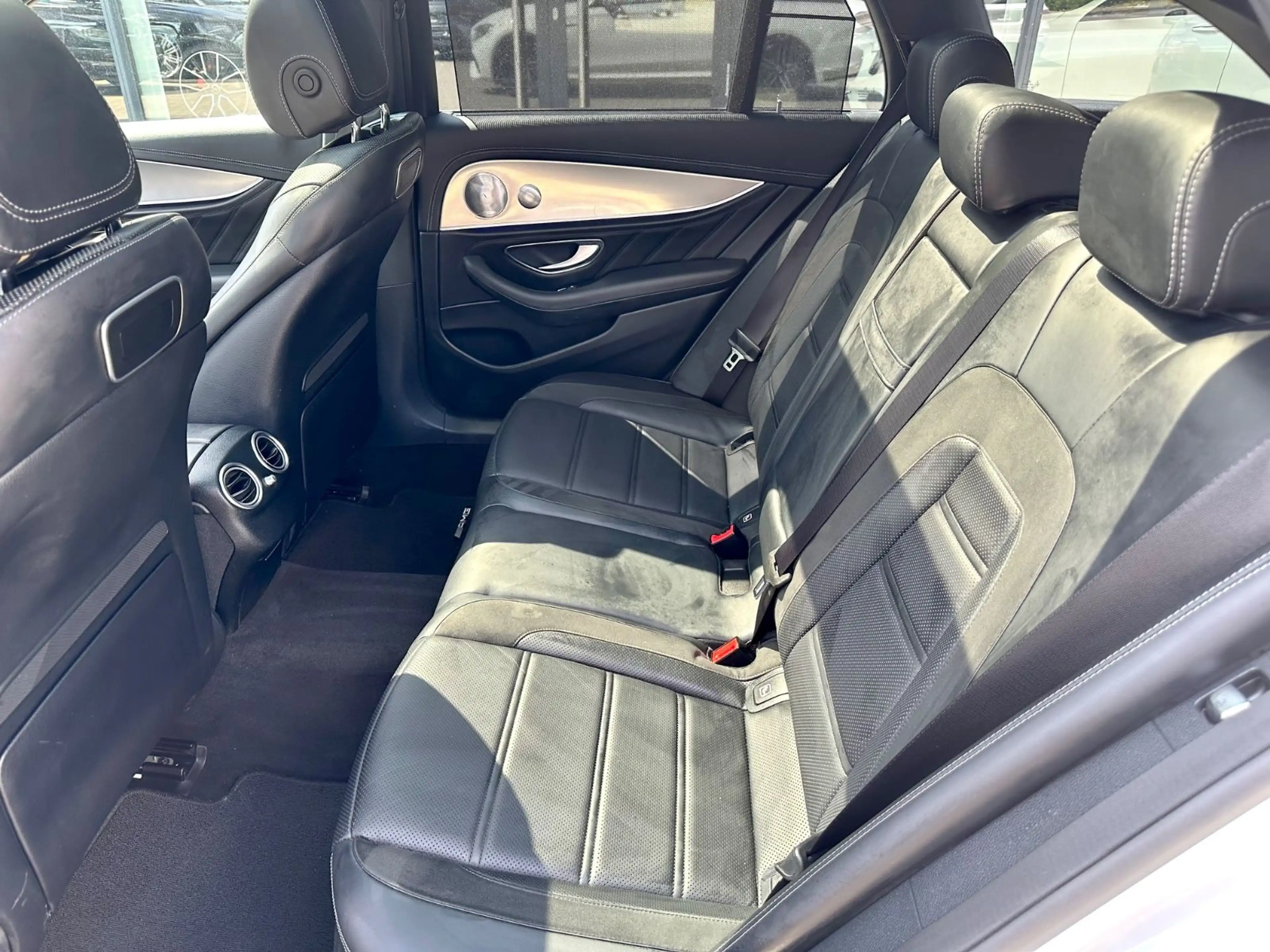 Mercedes-Benz E 63 AMG 4-Matic+,Pano,Night,Drivers,AHK,VOL,TOP — photo 14