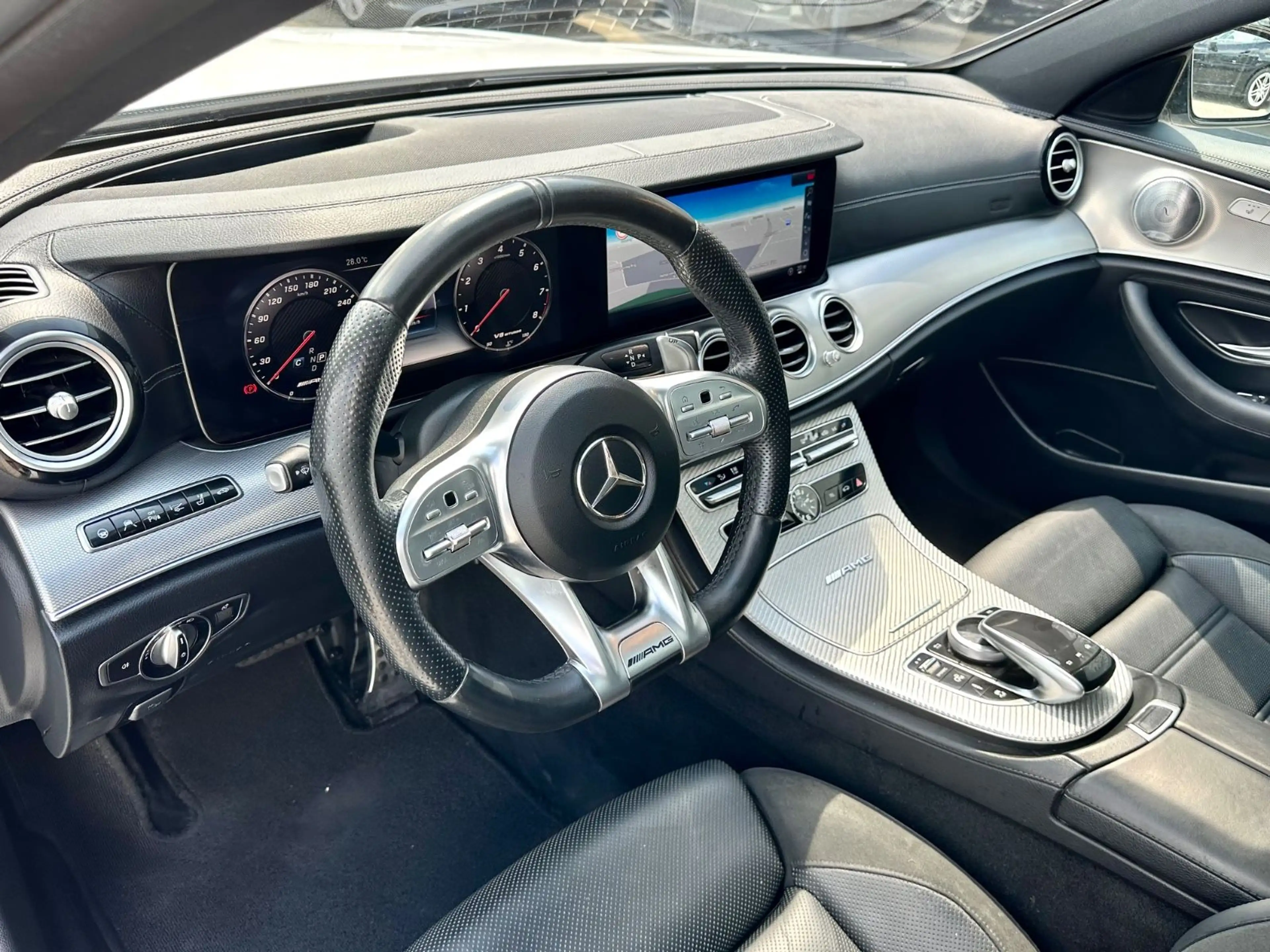 Mercedes-Benz E 63 AMG 4-Matic+,Pano,Night,Drivers,AHK,VOL,TOP — photo 11