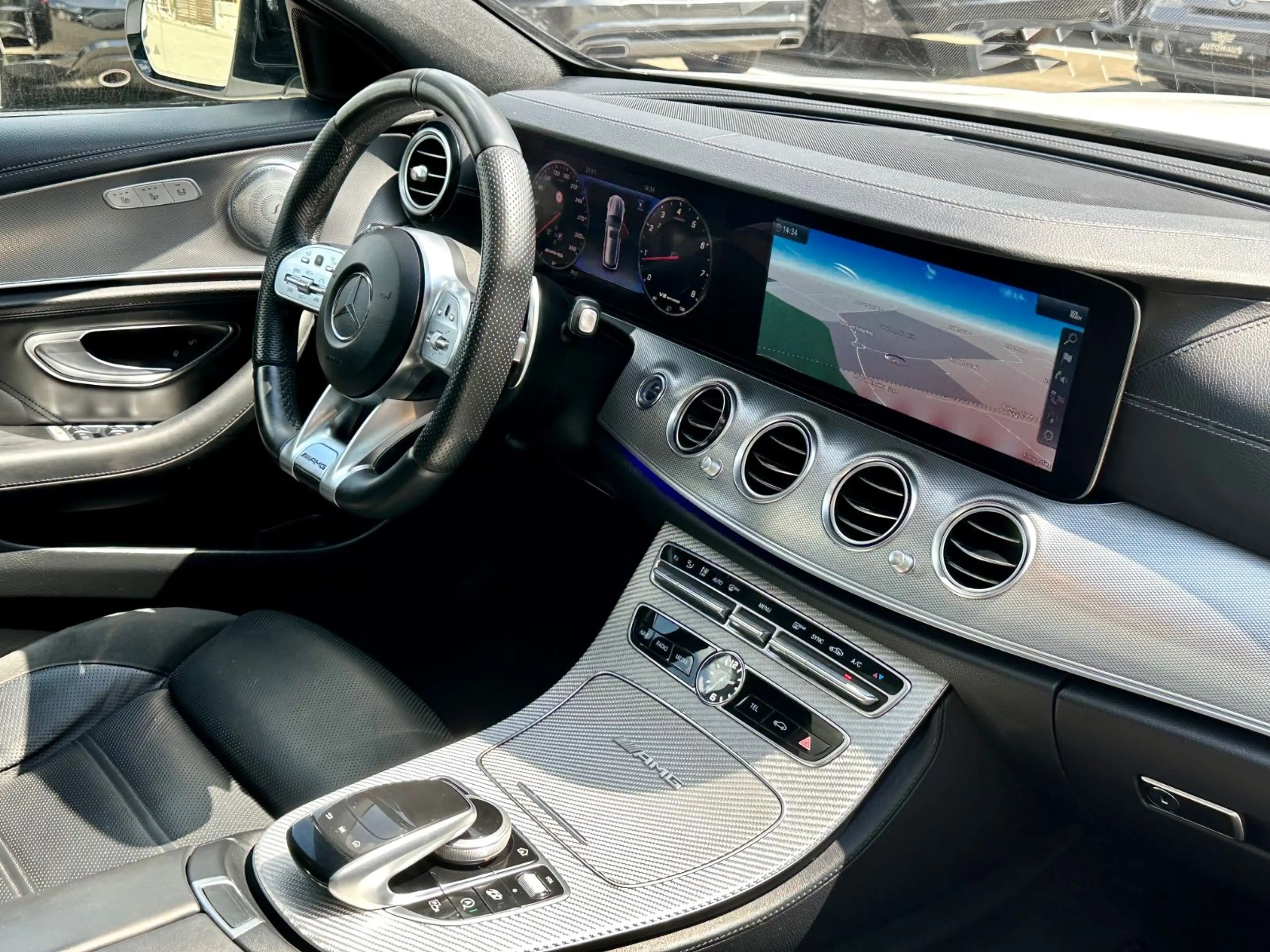 Mercedes-Benz E 63 AMG 4-Matic+,Pano,Night,Drivers,AHK,VOL,TOP — photo 12