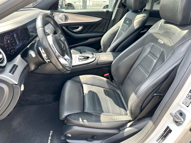 Mercedes-Benz E 63 AMG 4-Matic+,Pano,Night,Drivers,AHK,VOL,TOP — photo 13