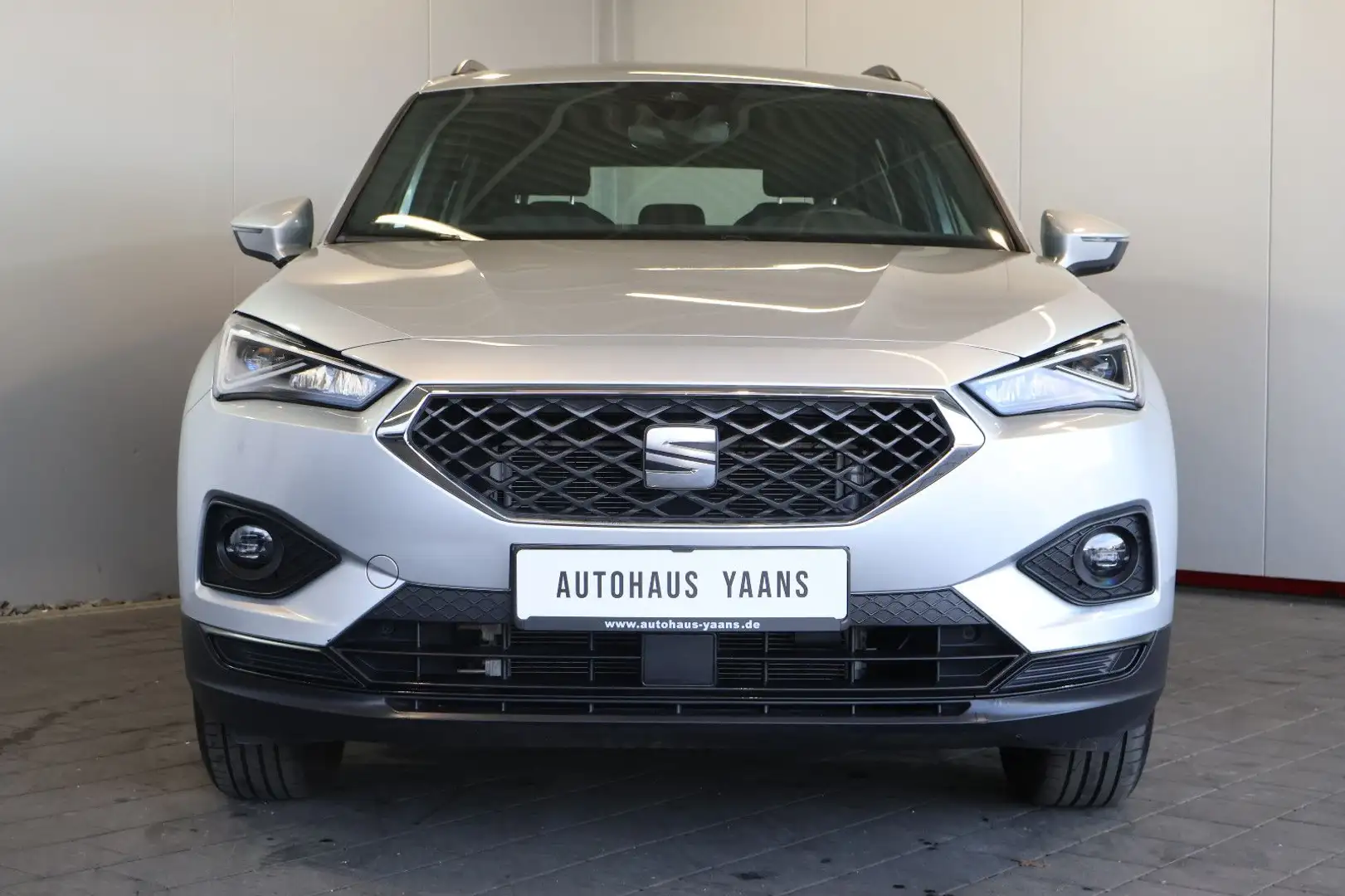 SEAT Tarraco 2.0 TDI Style AID+NAVI+LANE+LED+PDC+17" Silber - 2