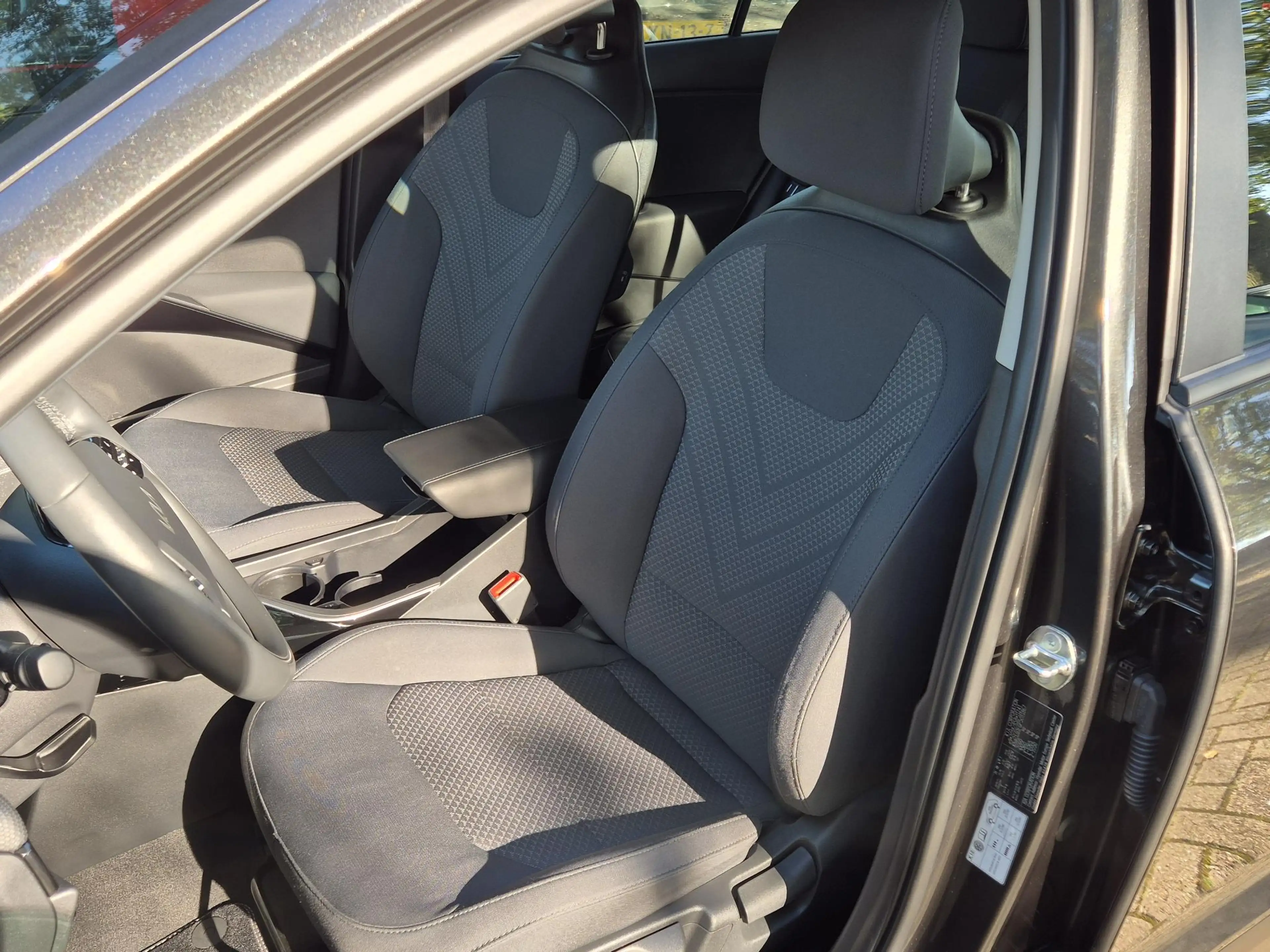 Kia Niro 1.6 GDi PHEV DynamicLine | PDC + Camera |Climate c — photo 13