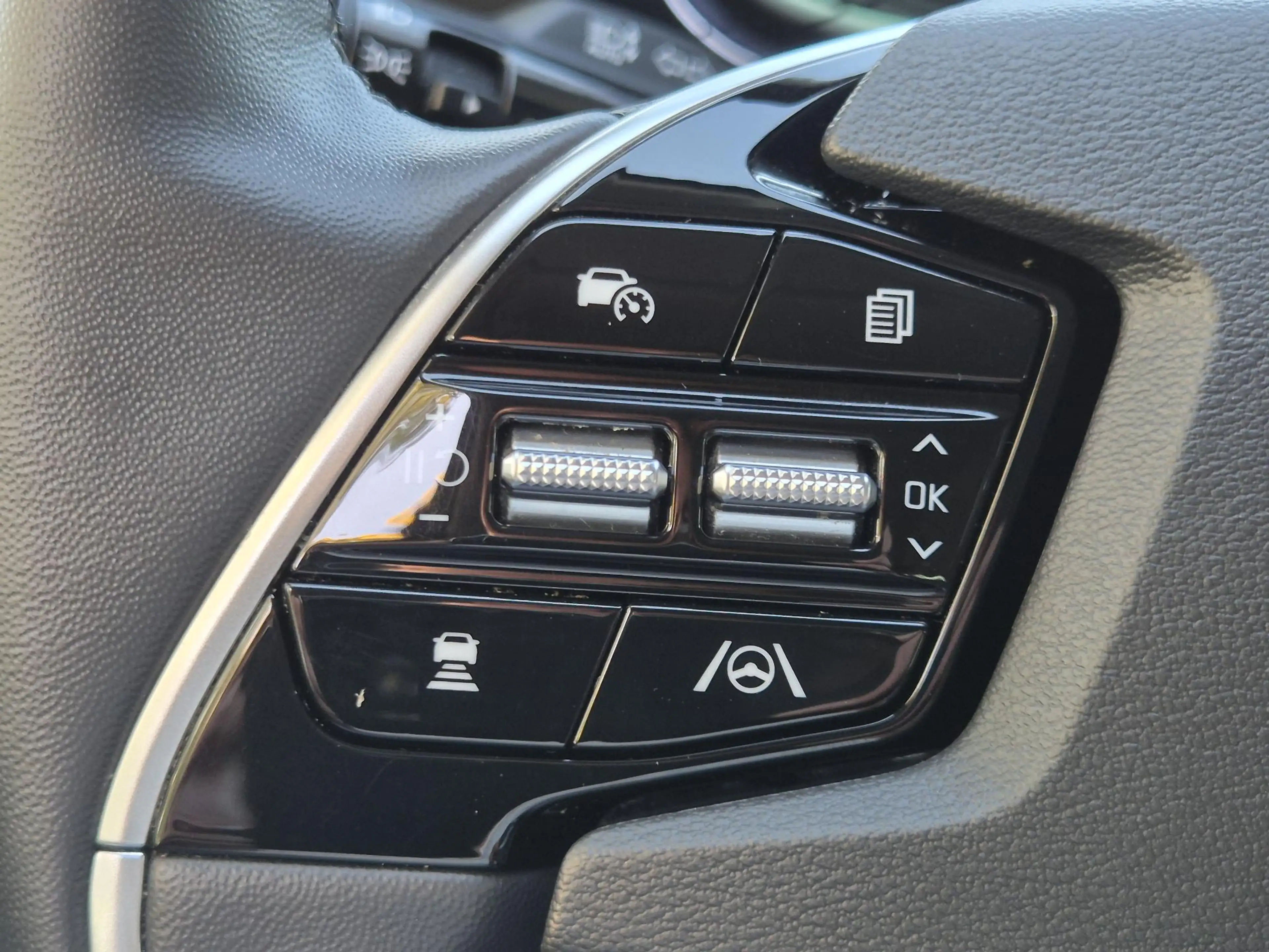 Kia Niro 1.6 GDi PHEV DynamicLine | PDC + Camera |Climate c — photo 24