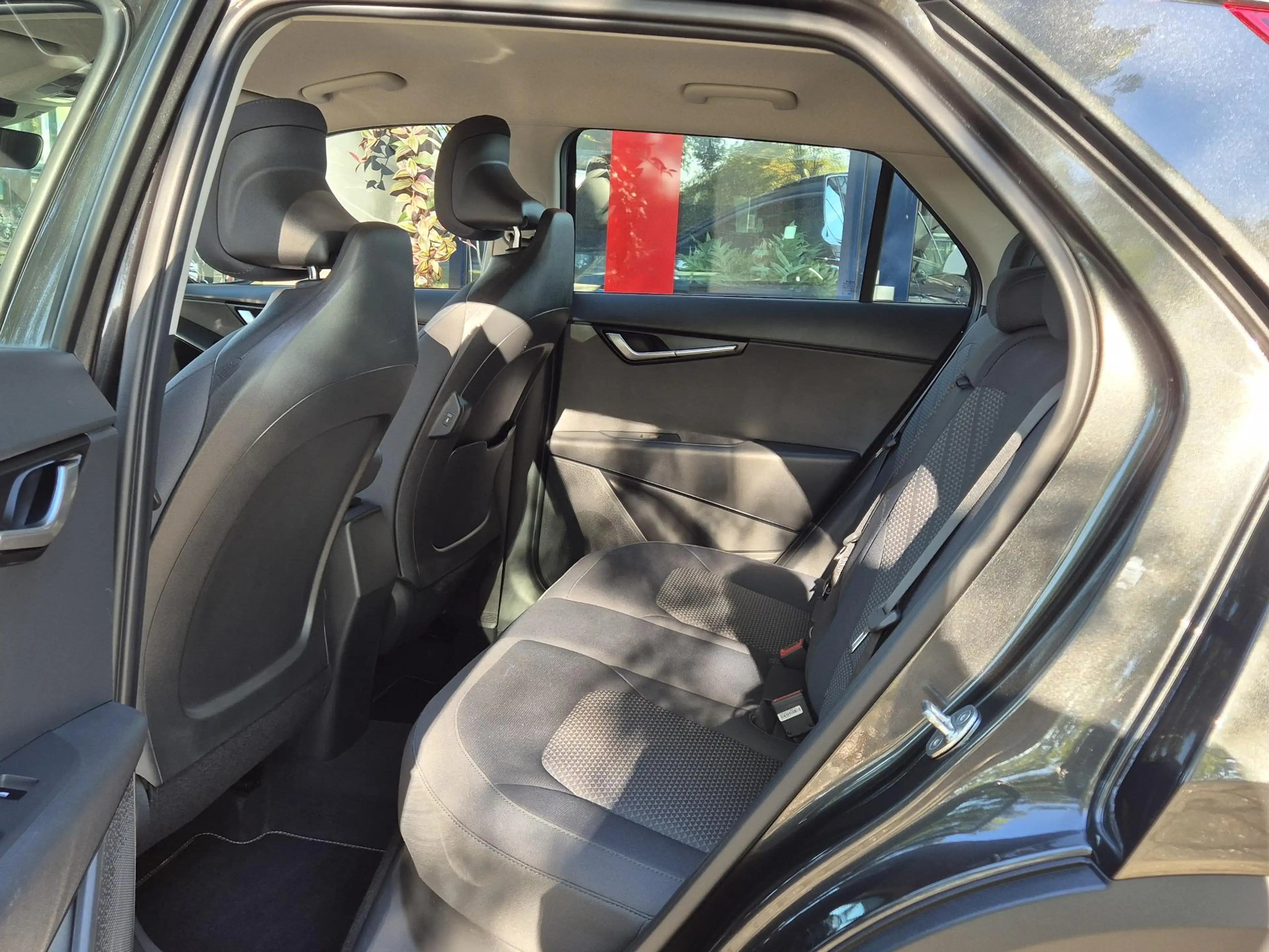 Kia Niro 1.6 GDi PHEV DynamicLine | PDC + Camera |Climate c — photo 16