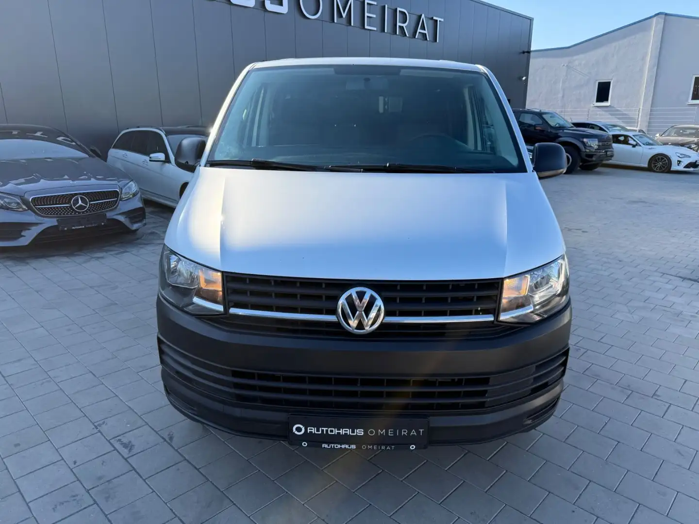 Volkswagen T6 Transporter 9-Sitzer/Klimaanlage/ Silber - 2