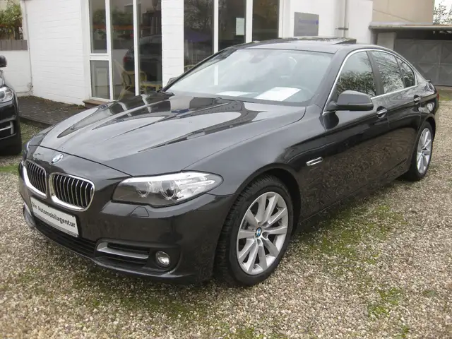 BMW 520 d/Navi Prof/Leder/Schiebedach/Xenon/99TKM