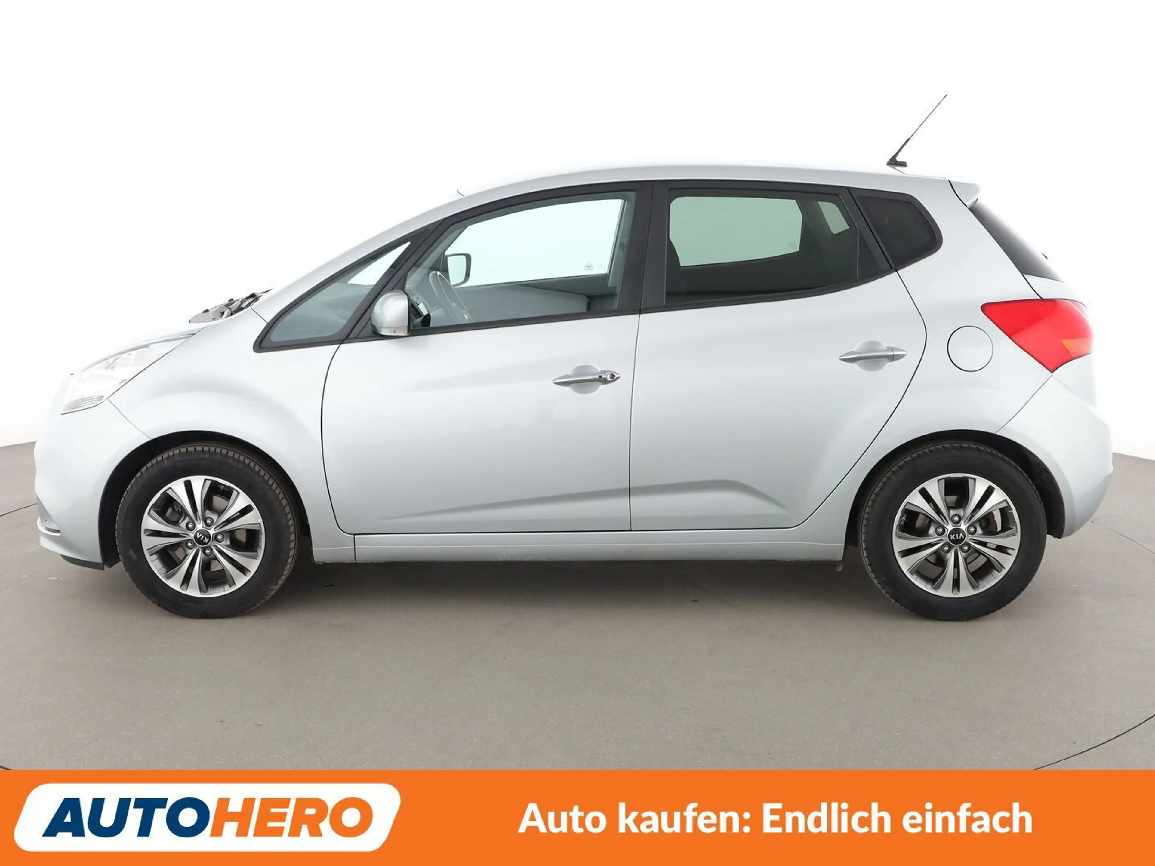 Kia Venga 1.6 Dream Team Aut.*NAV*CAM*PDC*SHZ*ALU*KLIMA* — photo 3