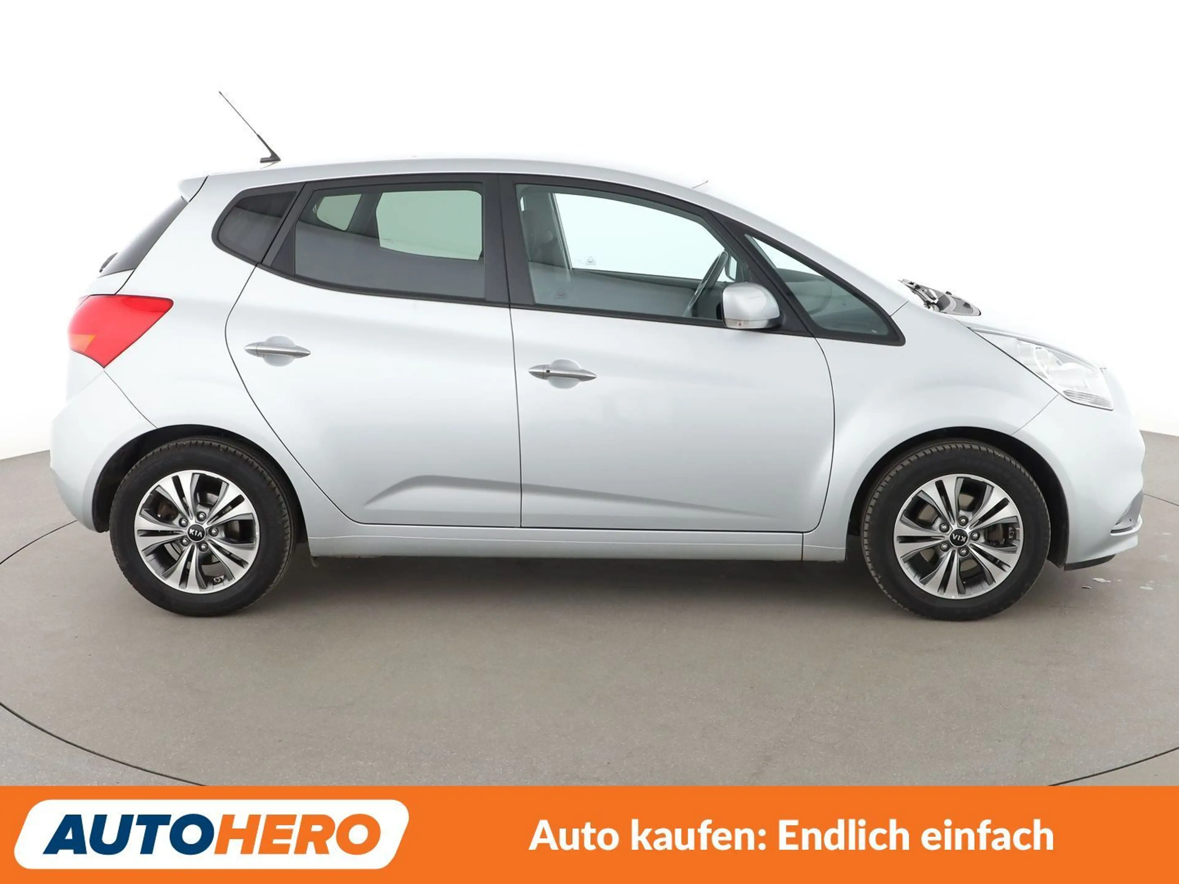 Kia Venga 1.6 Dream Team Aut.*NAV*CAM*PDC*SHZ*ALU*KLIMA* — photo 7