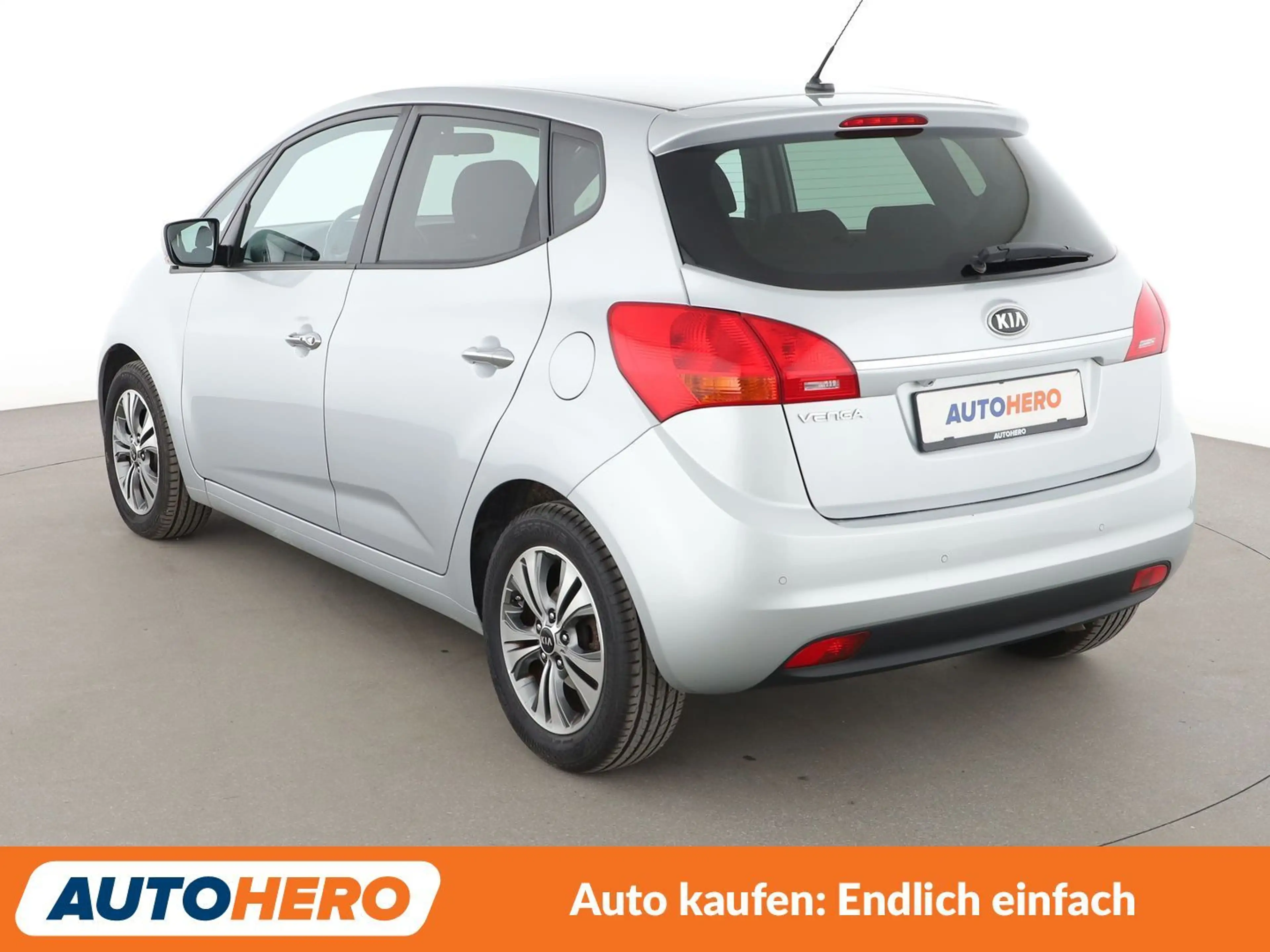 Kia Venga 1.6 Dream Team Aut.*NAV*CAM*PDC*SHZ*ALU*KLIMA* — photo 4