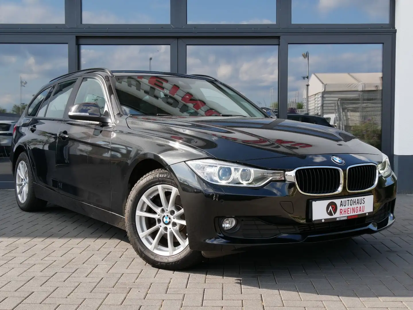 BMW 318 d Baureihe 3 Touring xDrive PDC XENON NAVI Noir - 1
