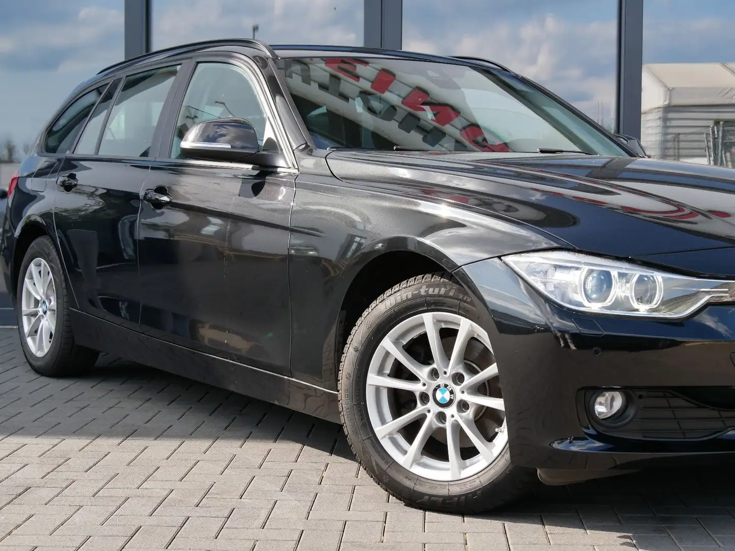 BMW 318 d Baureihe 3 Touring xDrive PDC XENON NAVI Noir - 2