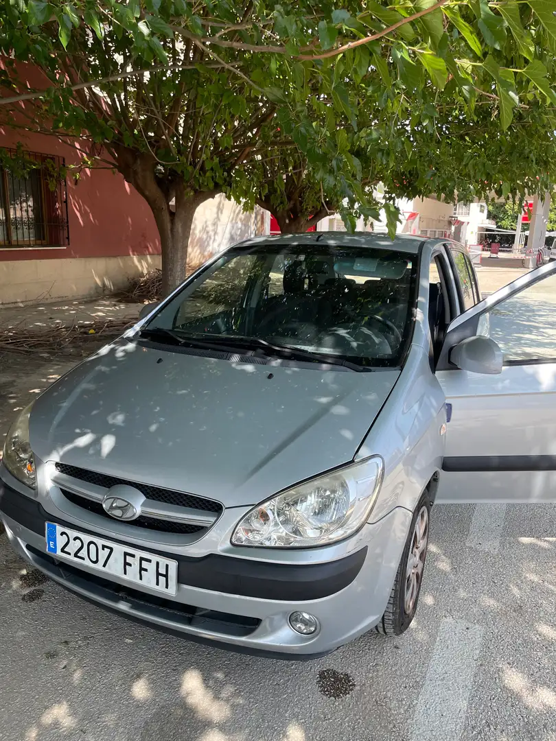 Hyundai Getz Getz 1.1 Serie Especial FIFA World Cup Plateado - 2