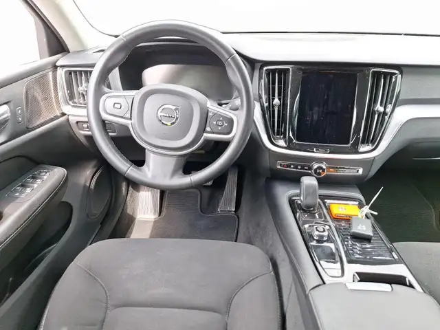 Volvo V60 view 11