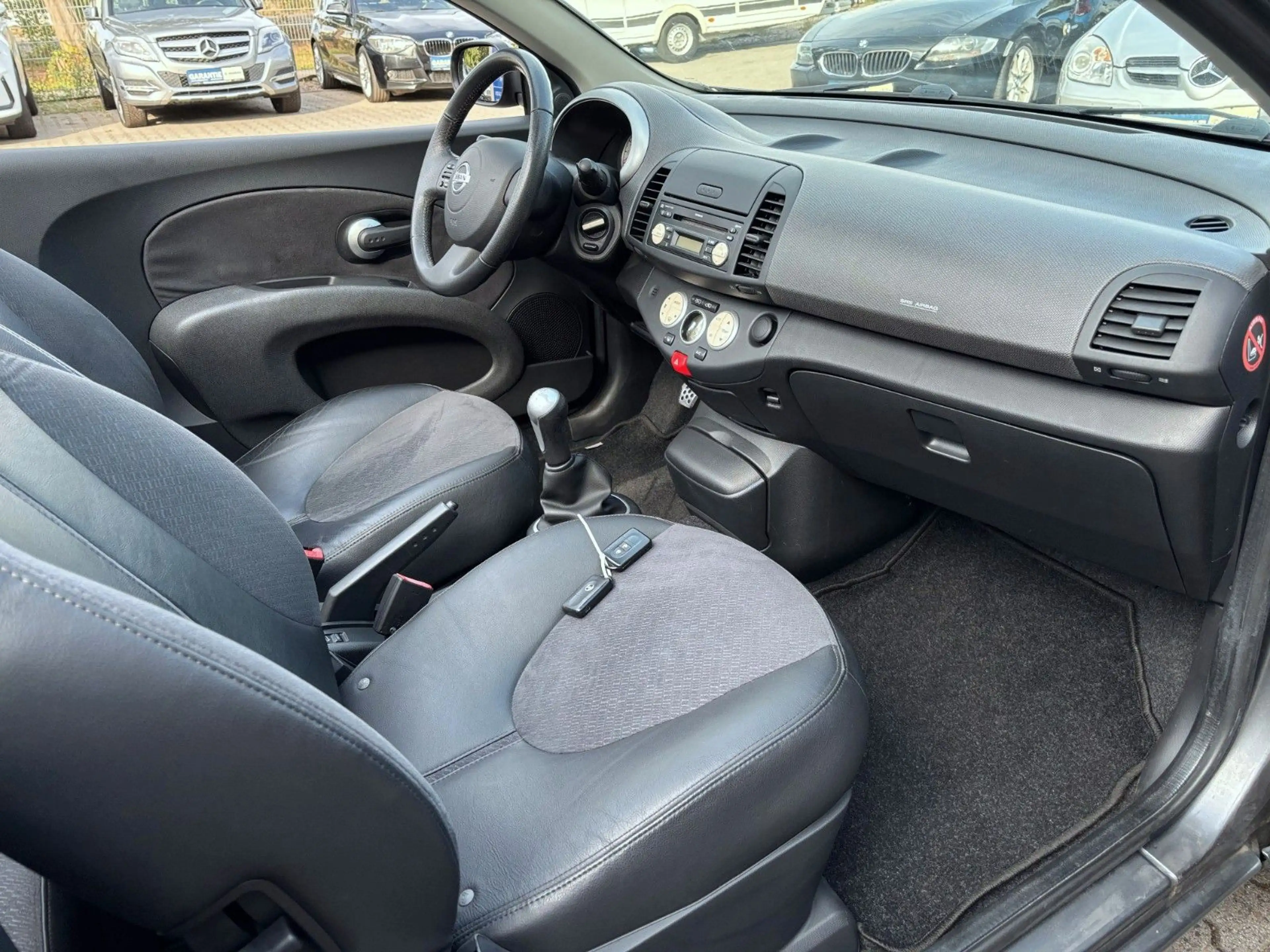 Nissan Micra C+C Premium Sport T-Leder Panorama 1-Hand — photo 14