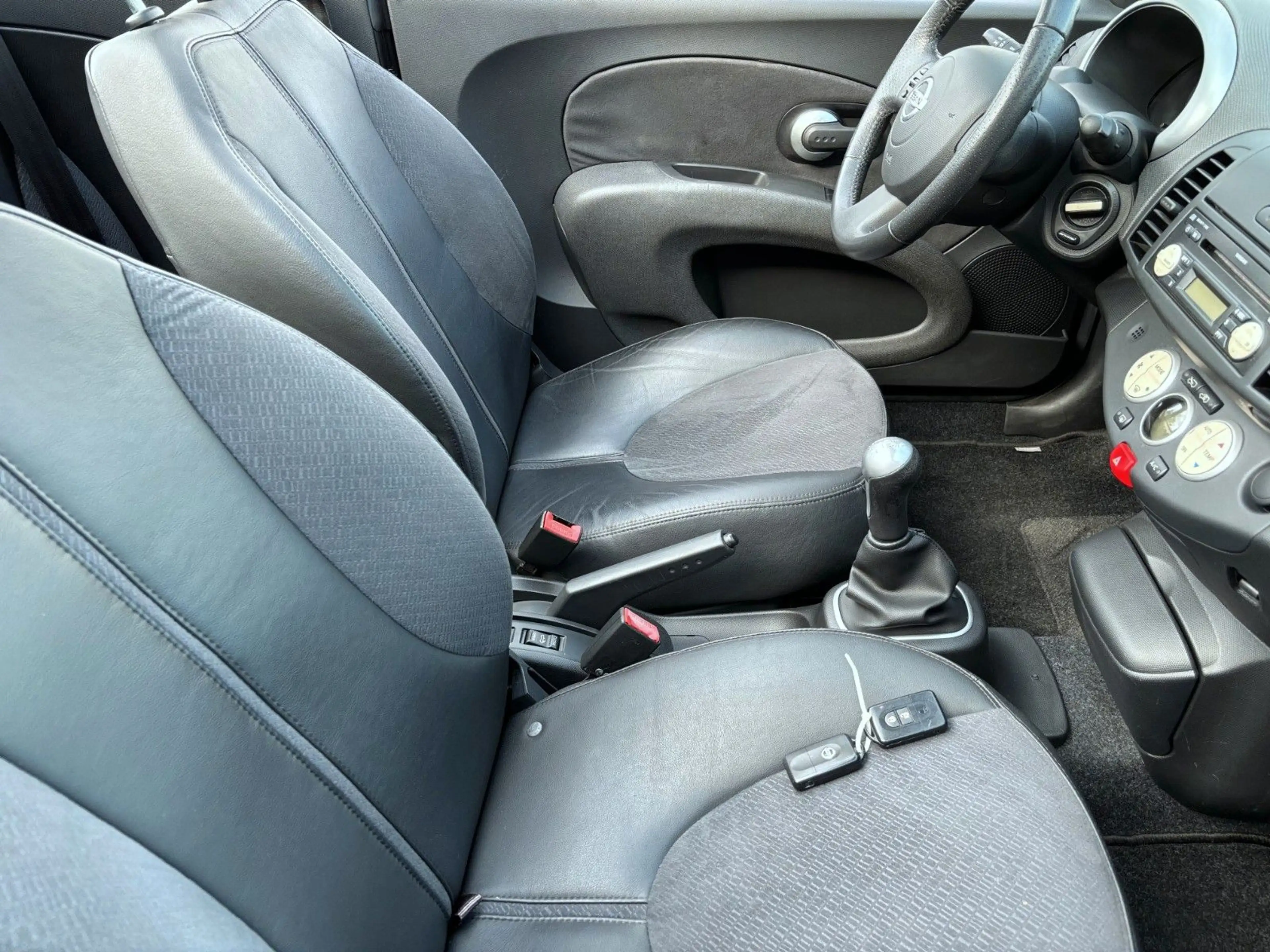 Nissan Micra C+C Premium Sport T-Leder Panorama 1-Hand — photo 8