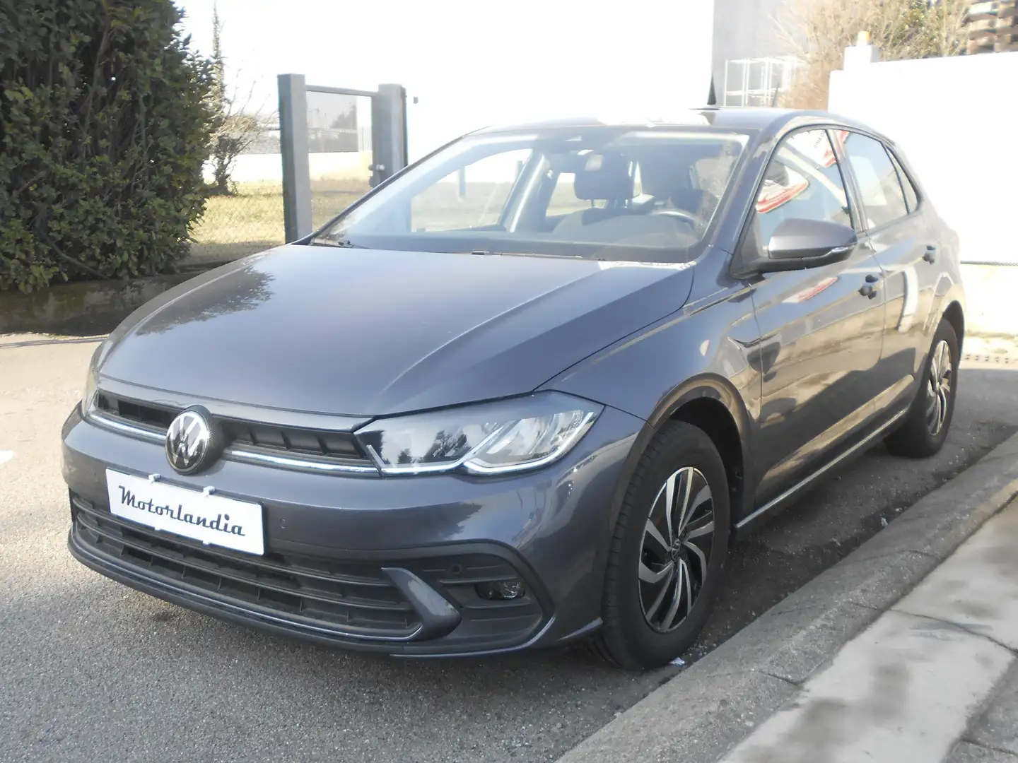 Volkswagen Polo 1.0 tsi LIFE Grigio - 1