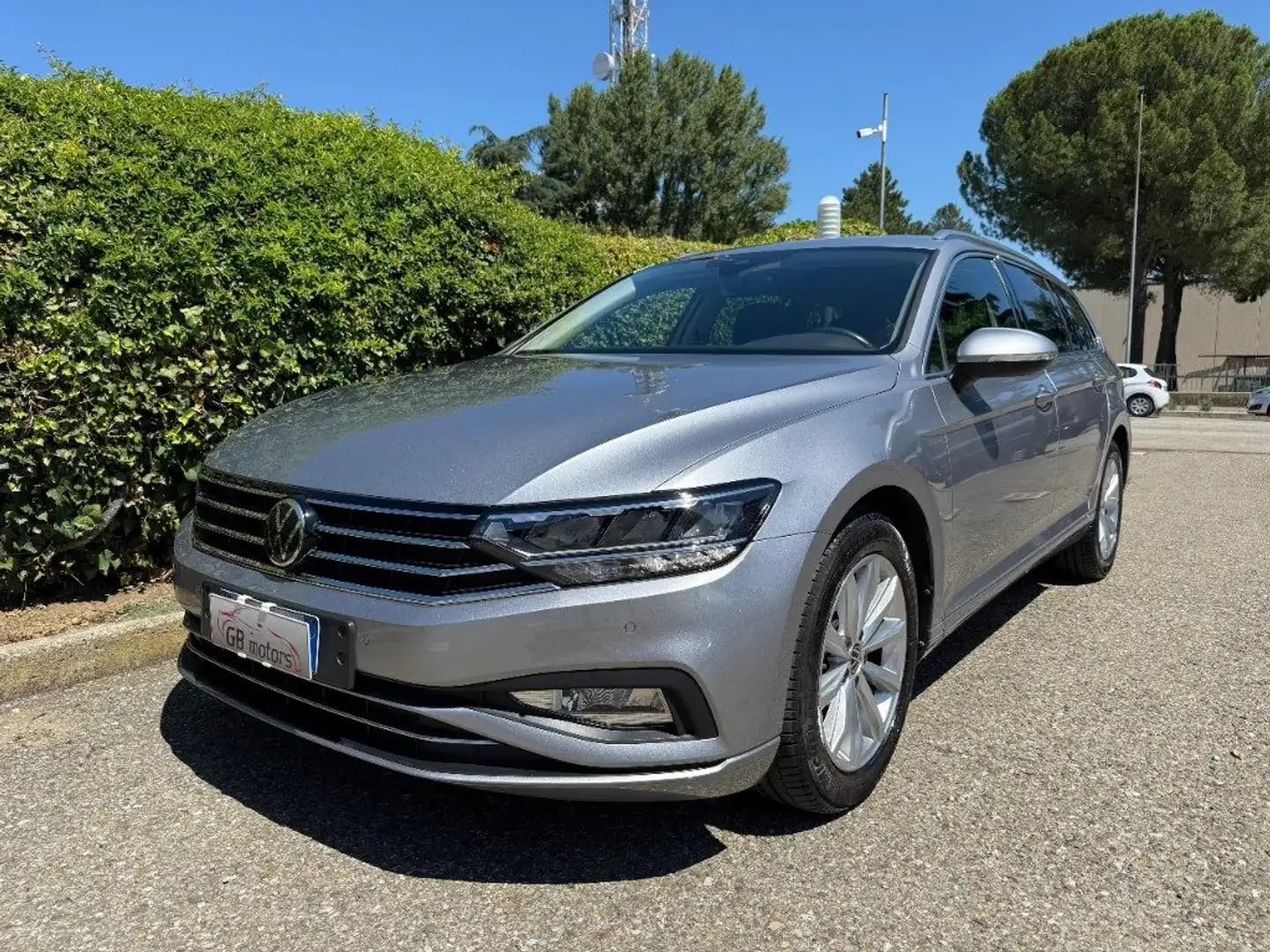 Volkswagen Passat Variant 2.0 TDI SCR 122 CV EVO DSG Business NAVI - ACC Argento - 2
