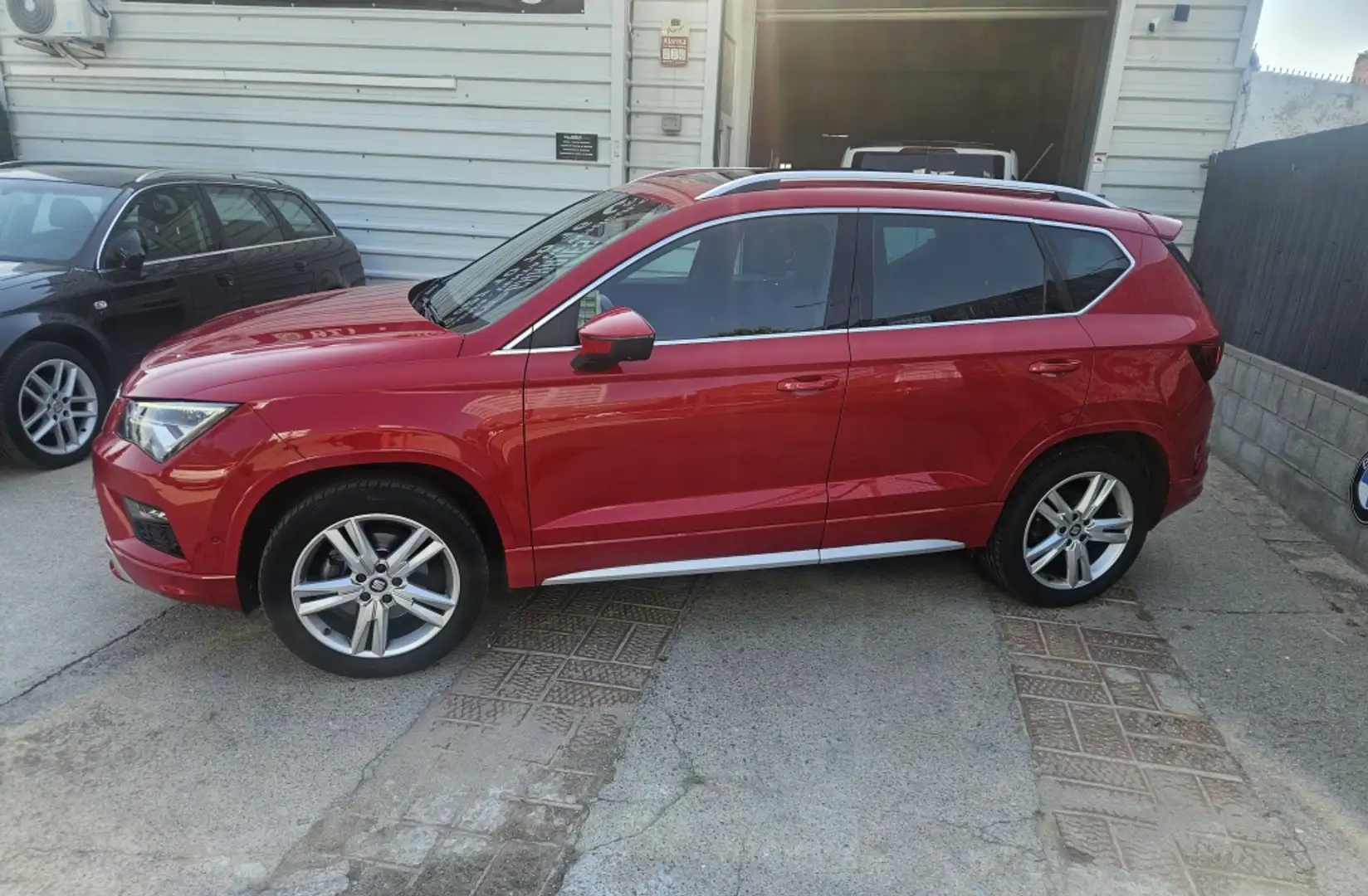 SEAT Ateca 2.0TDI CR S&S FR 4Drive 150 Rojo - 2