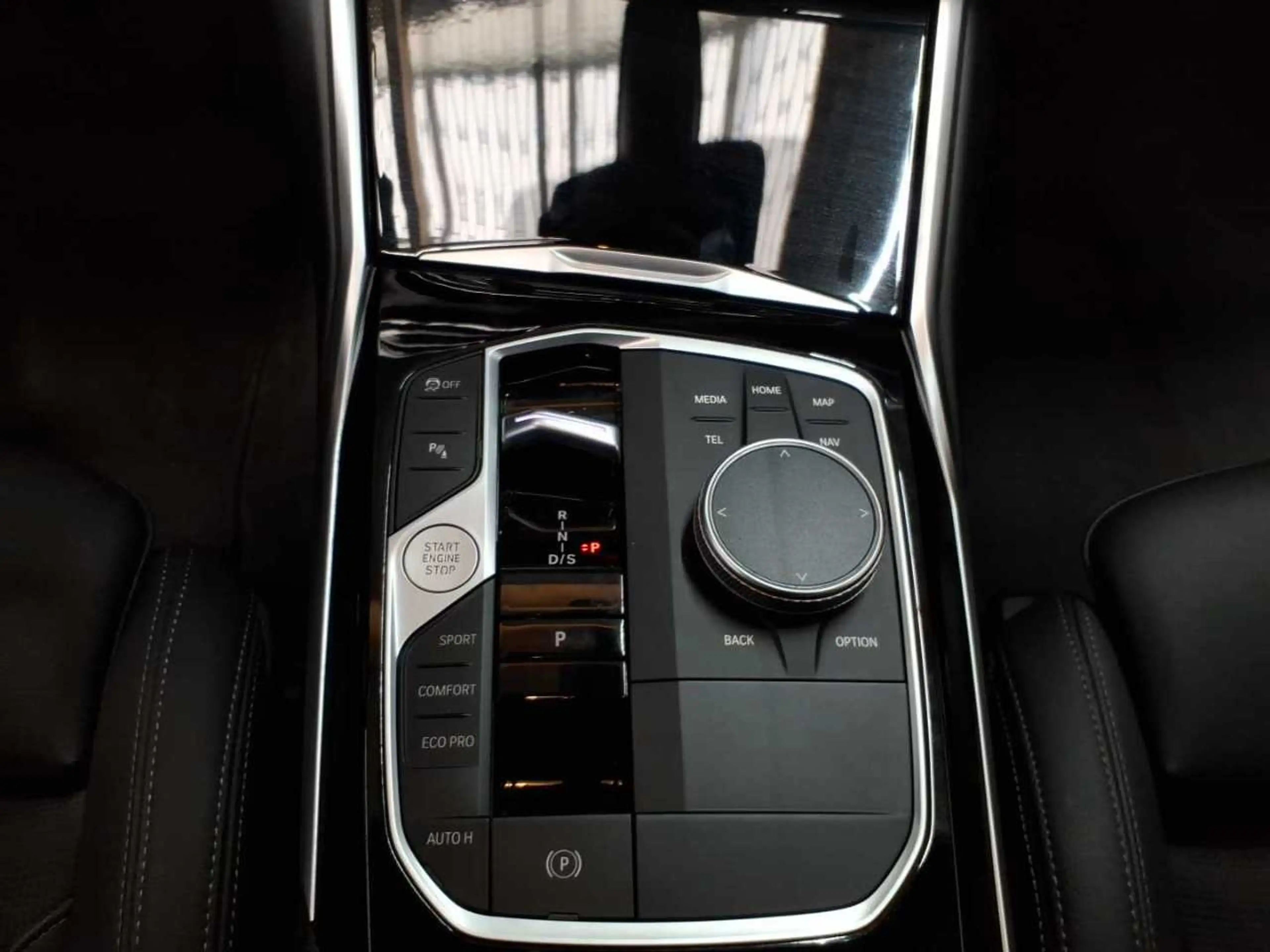 BMW 318 318d Touring Aut. — photo 10
