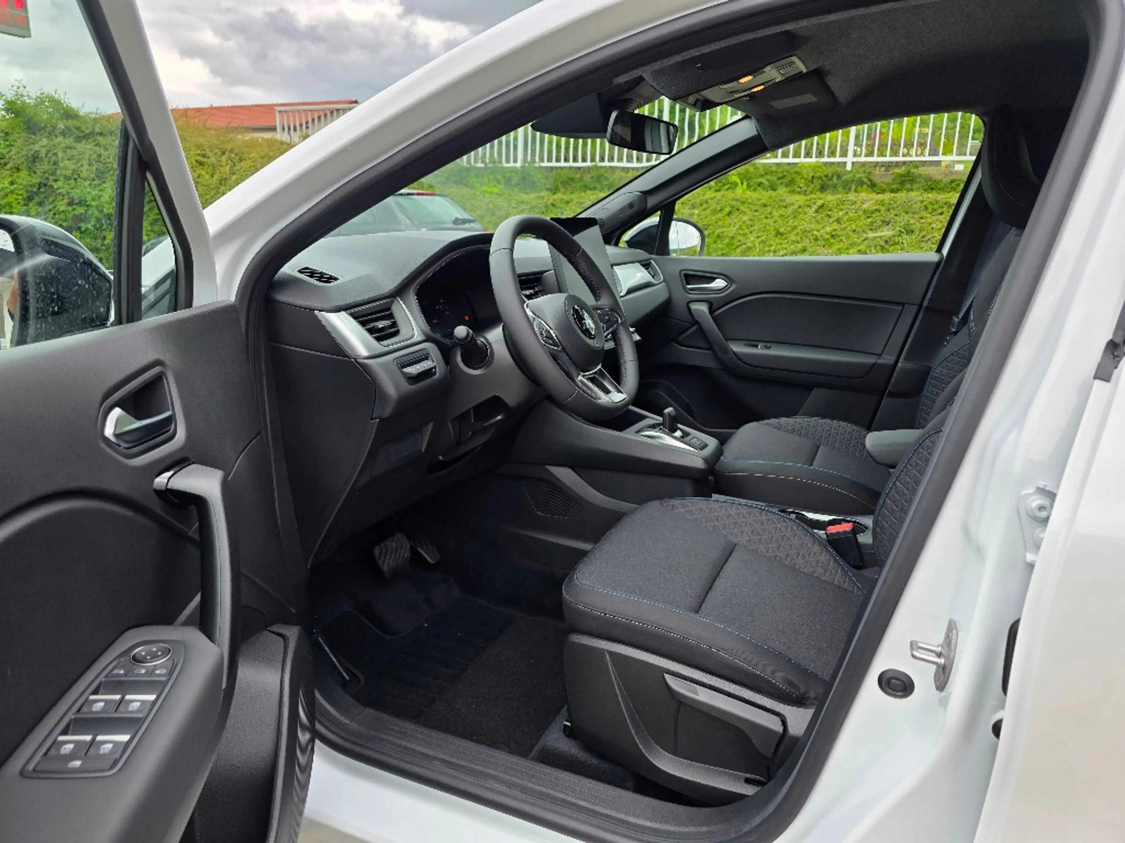 Mitsubishi Grandis Diamant PLUS 1.8 Hybrid — photo 6
