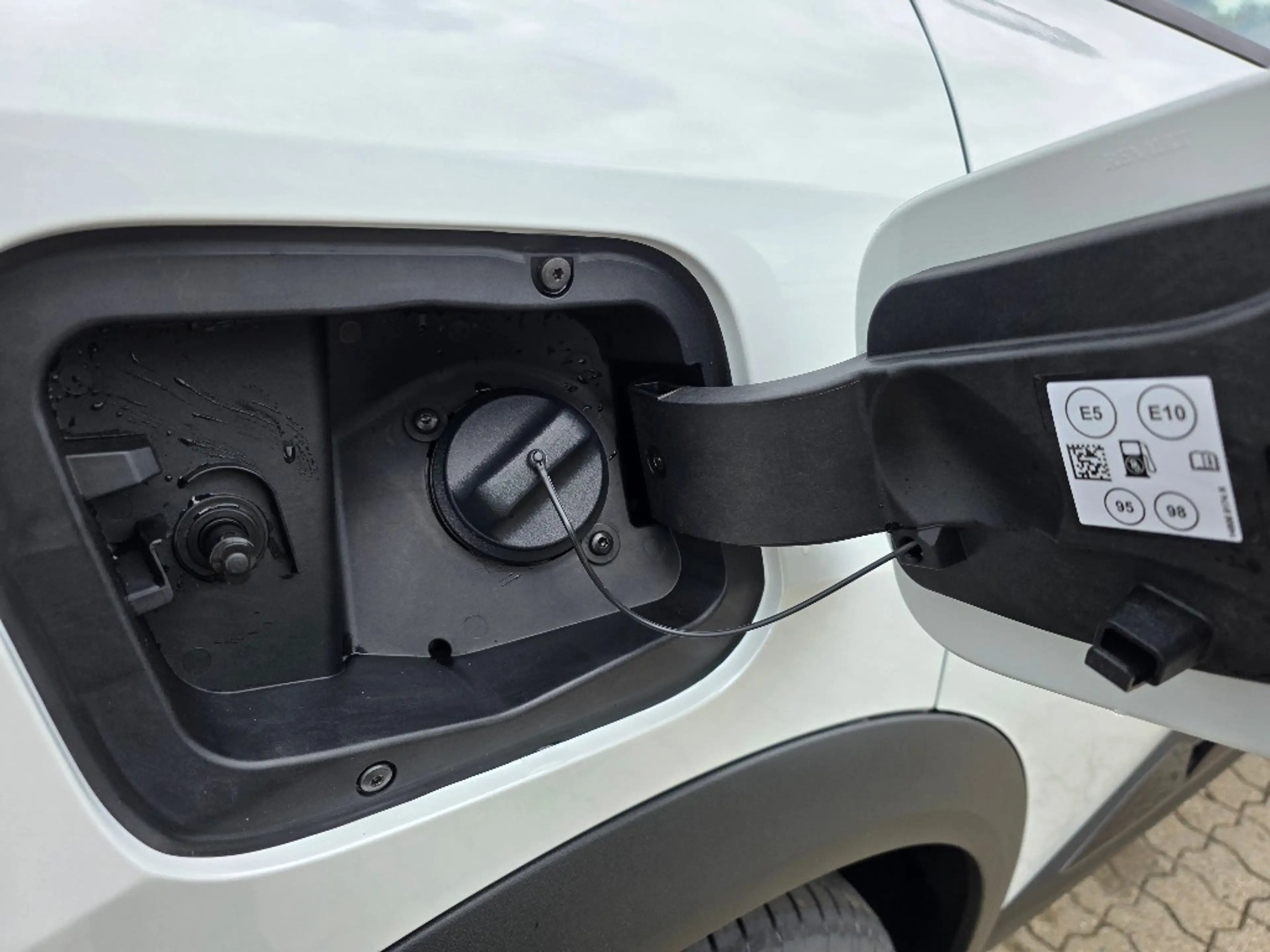 Mitsubishi Grandis Diamant PLUS 1.8 Hybrid — photo 12