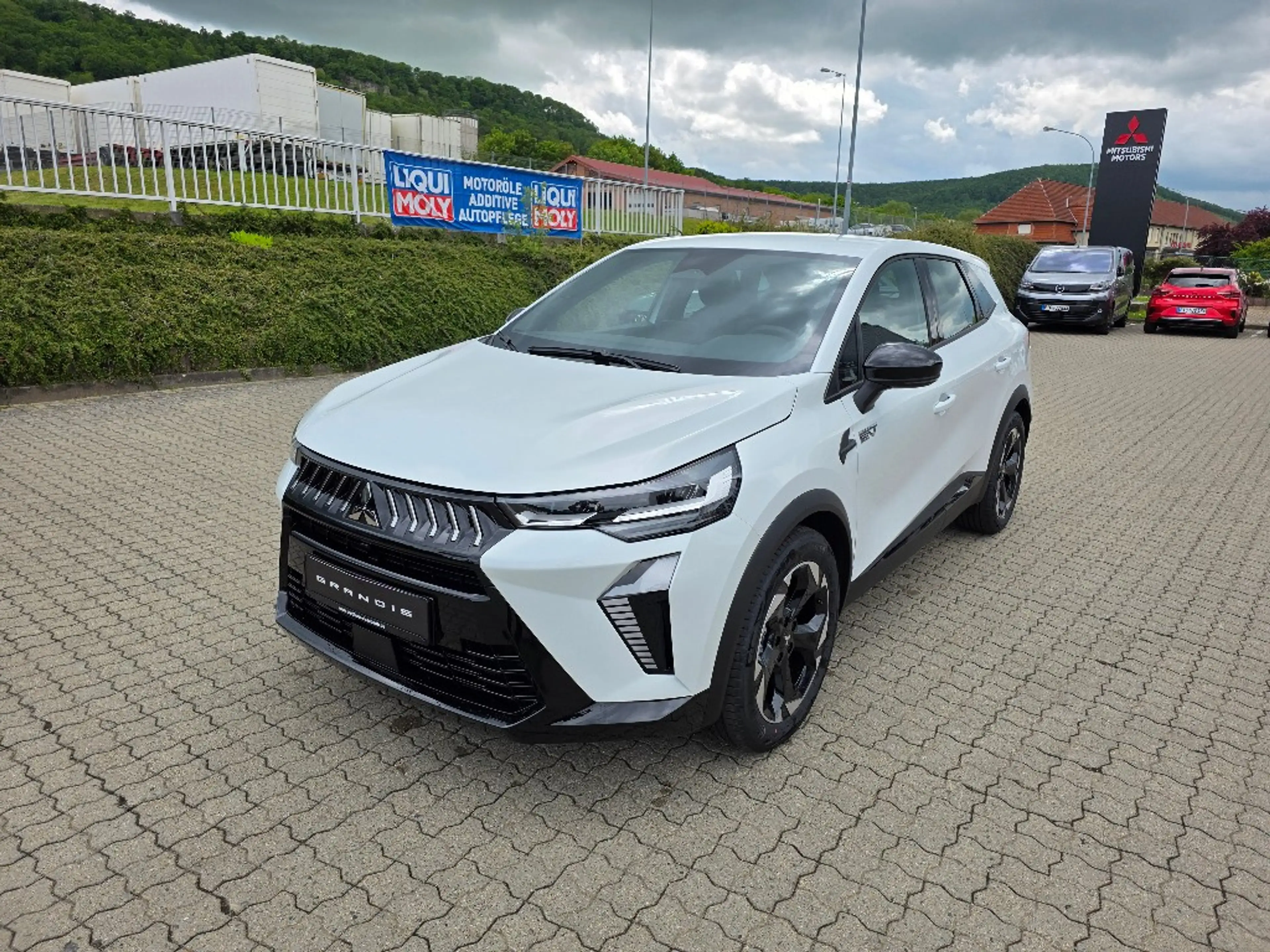 Mitsubishi Grandis Diamant PLUS 1.8 Hybrid
