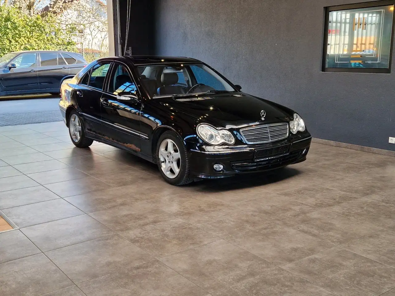 Mercedes-Benz C 230