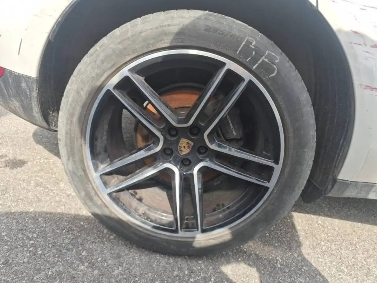 Porsche Macan photo Porsche Macan
