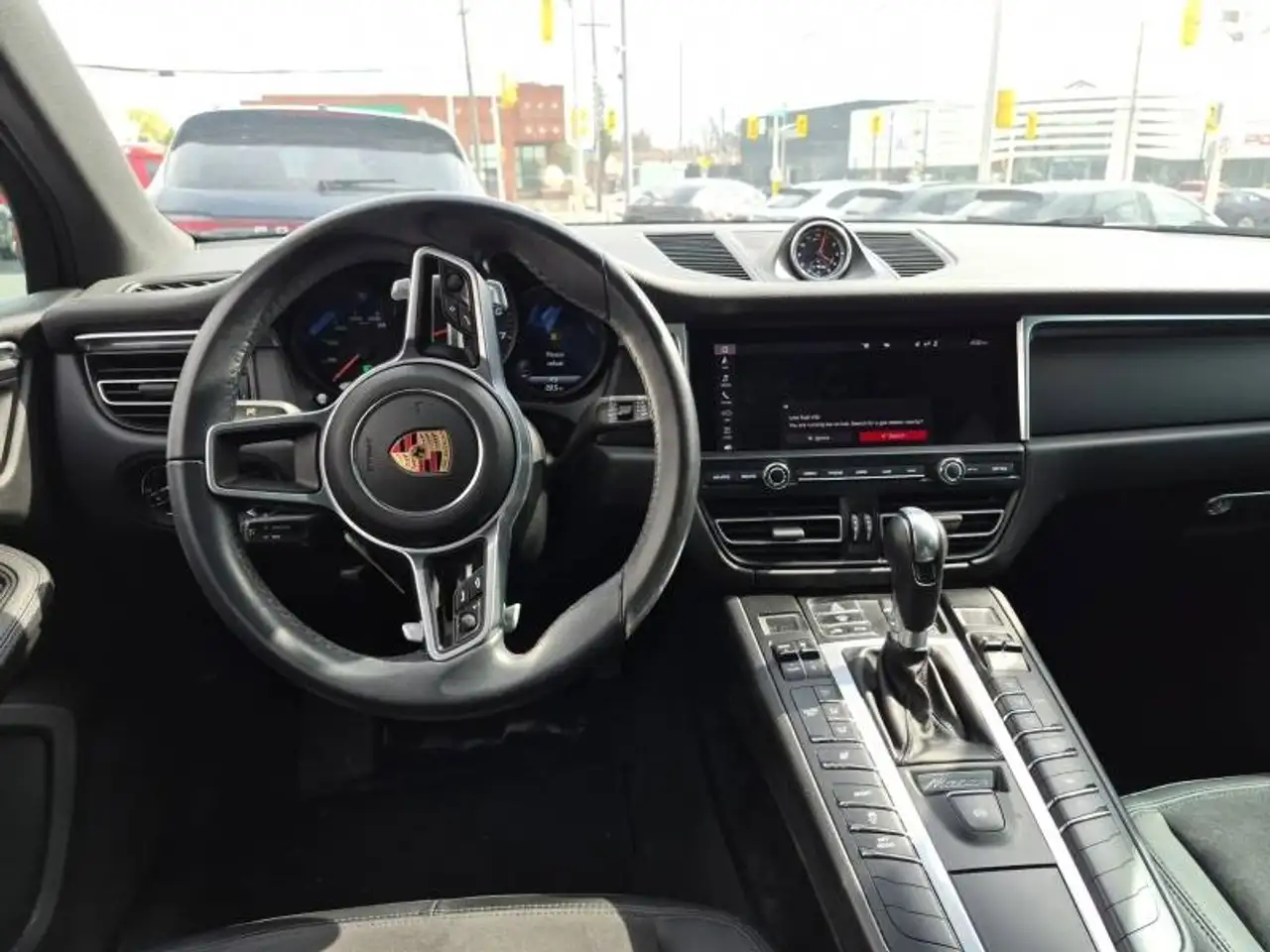 Porsche Macan photo Porsche Macan