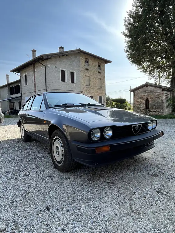 Alfa Romeo GTV 1982 из Европы — купить под ключ