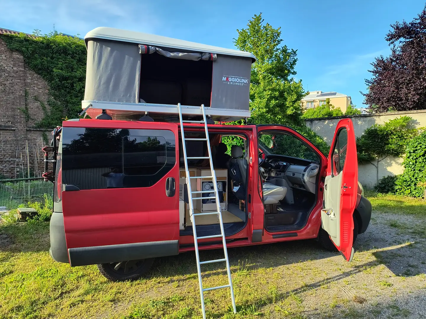 Renault Trafic 2.5 dCi/140 PC Combi ICE Rosso - 1