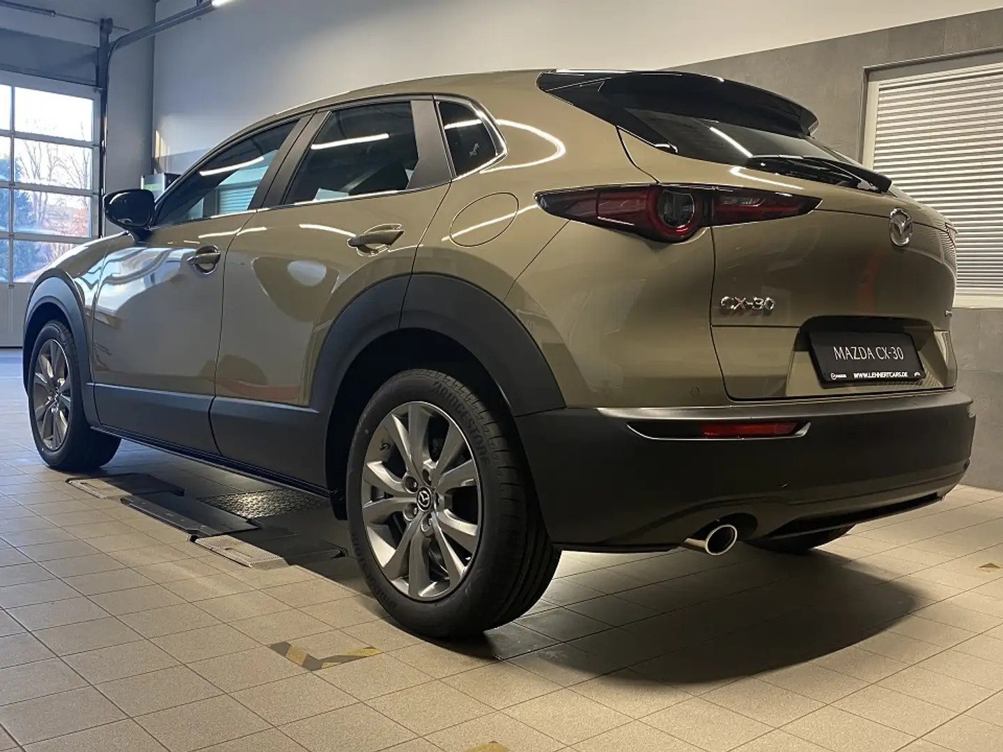 Mazda CX-30 5WGN 2.5L e-SKYACTIV G 140ps 6MT FWD Centre-Line Beige - 2