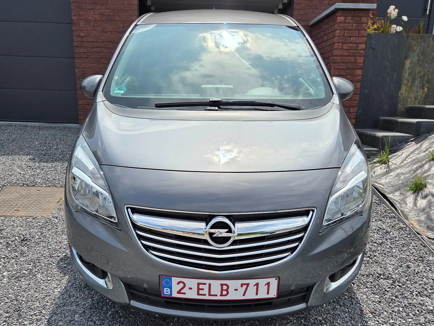 Opel Meriva Meriva 1.4i Ultimate Plus Edition Grijs - 1