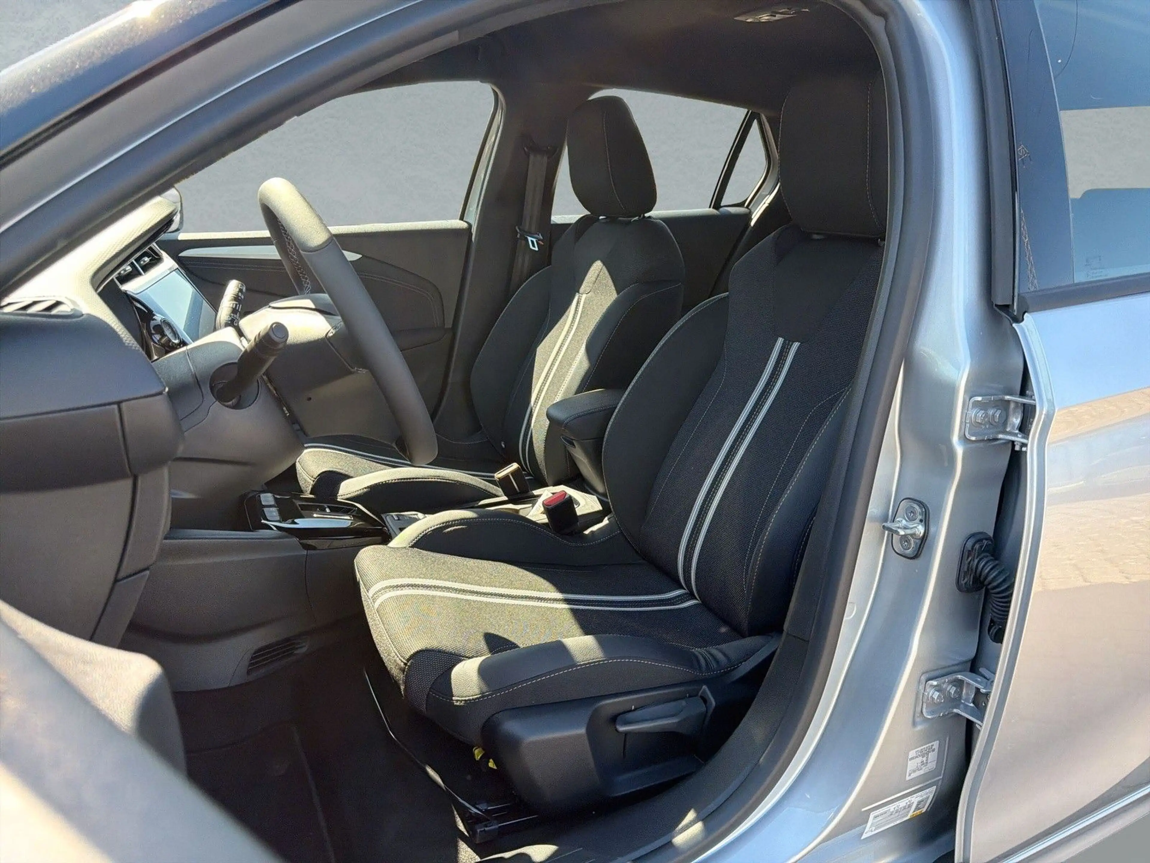 Opel Corsa F e GS ALLWETTER/MATRIX/ACC/LHZ/SHZ/NSW — photo 10
