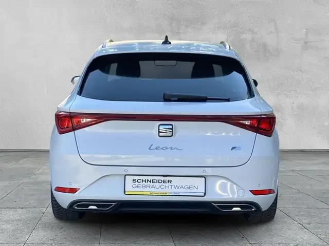 SEAT Leon view 4