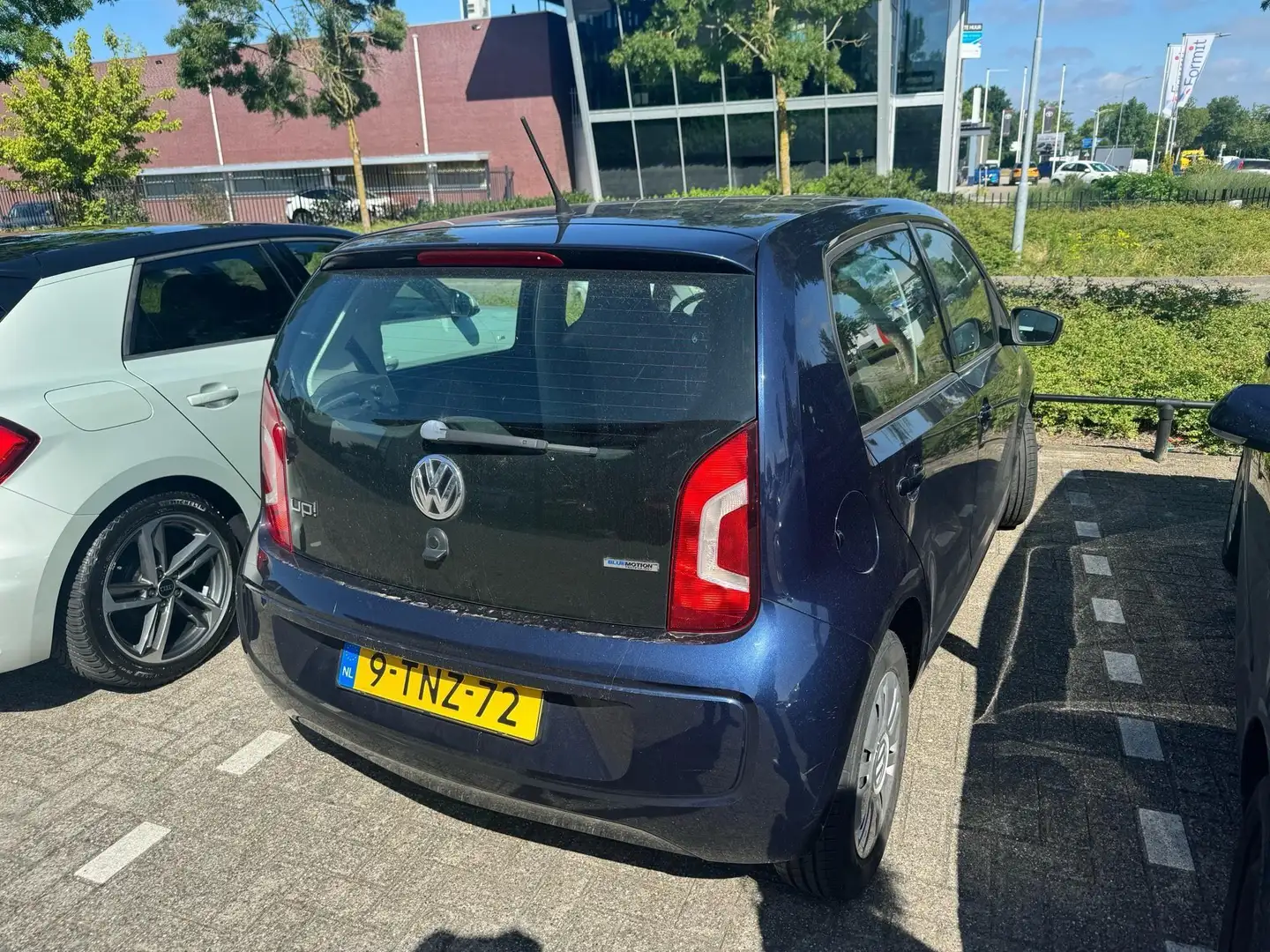 Volkswagen up! 1.0 move up! BlueMotion Blu/Azzurro - 2