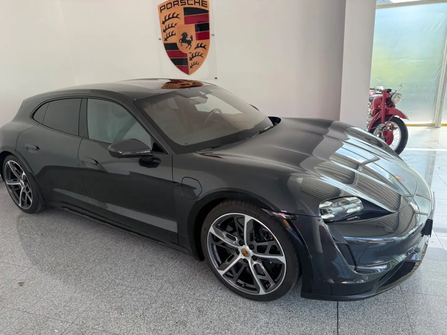 Porsche Taycan Cross Tur  Turbo S - 4x Klima- Massage- A Grau - 2