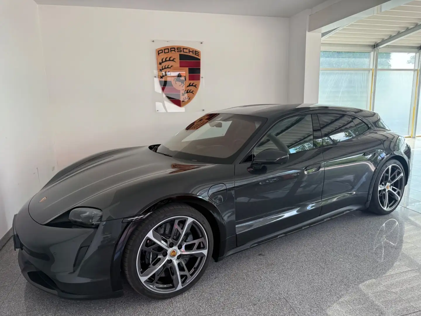 Porsche Taycan Cross Tur  Turbo S - 4x Klima- Massage- A Grau - 1