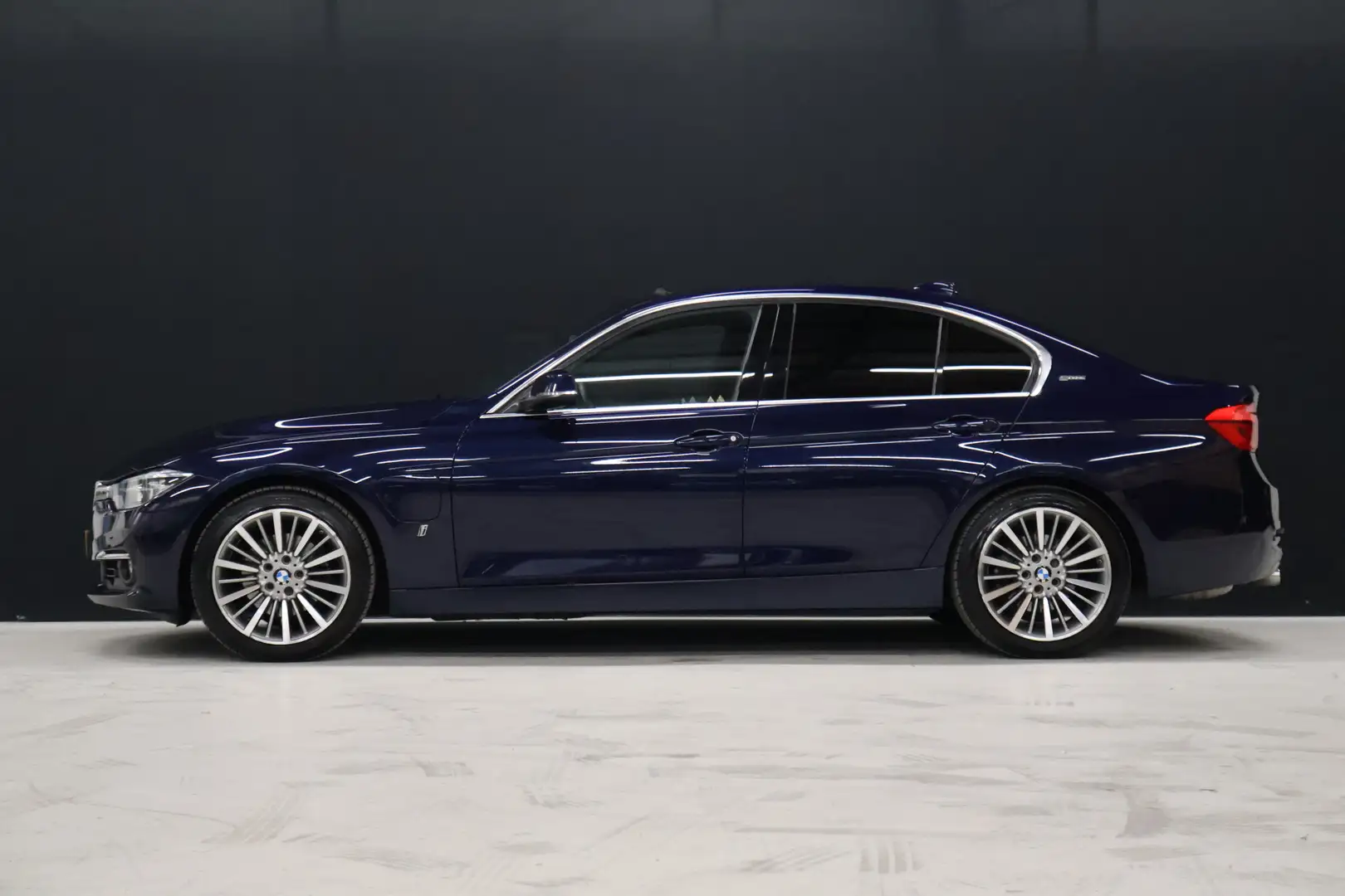 BMW 330 3-serie 330e Centennial High Executive Sport Line Blauw - 2