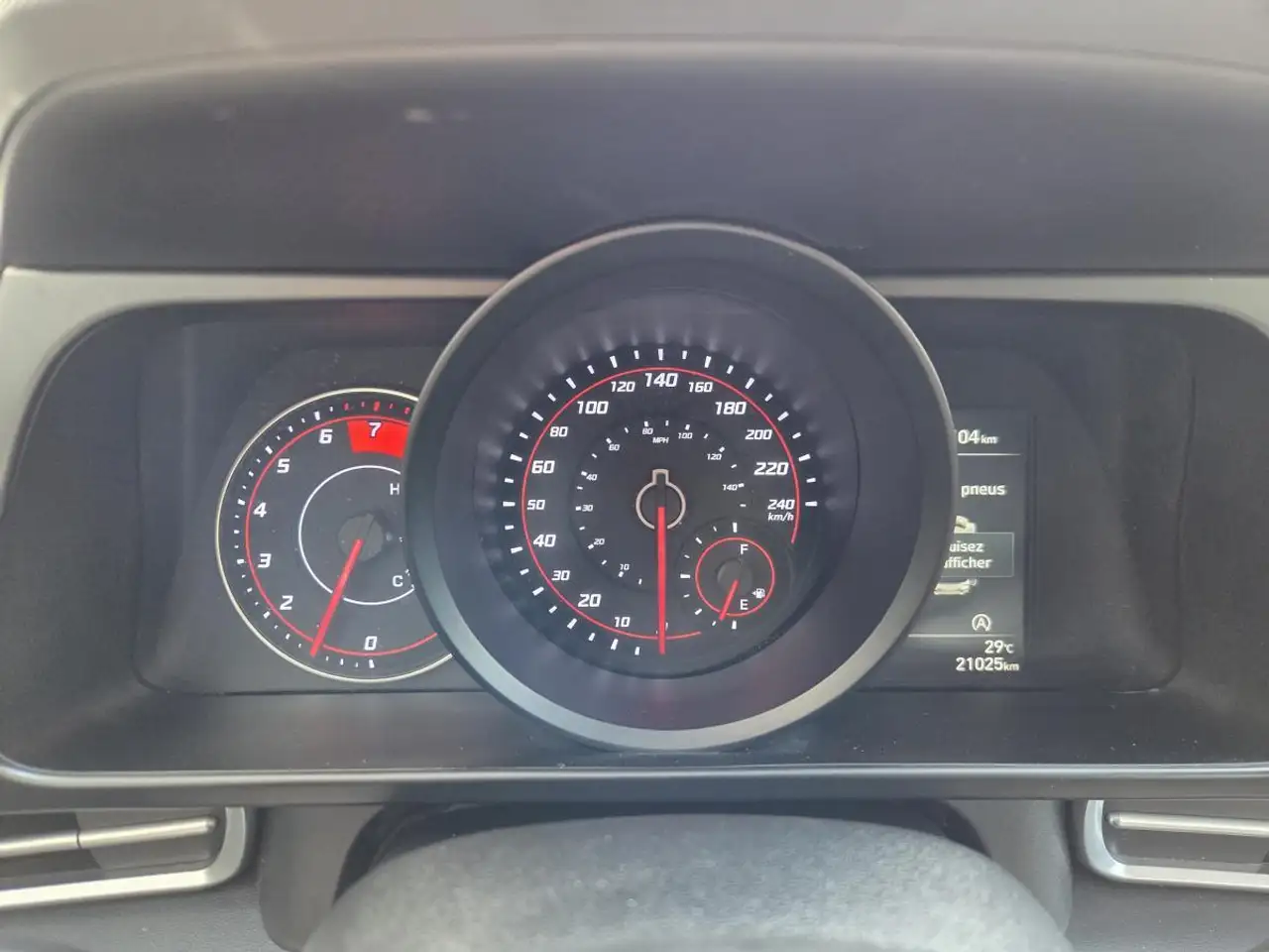 Hyundai ELANTRA снимка Hyundai ELANTRA