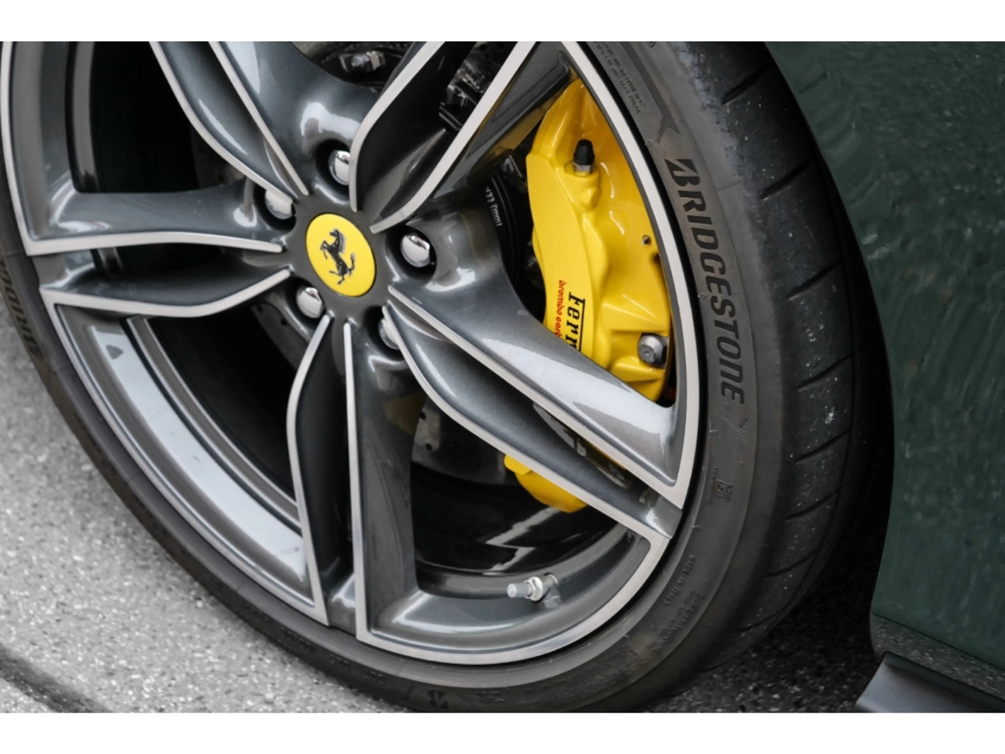 Ferrari Roma *MagneRide*360°-Kamera*JBL*1.Hd.*Verde British* — photo 13