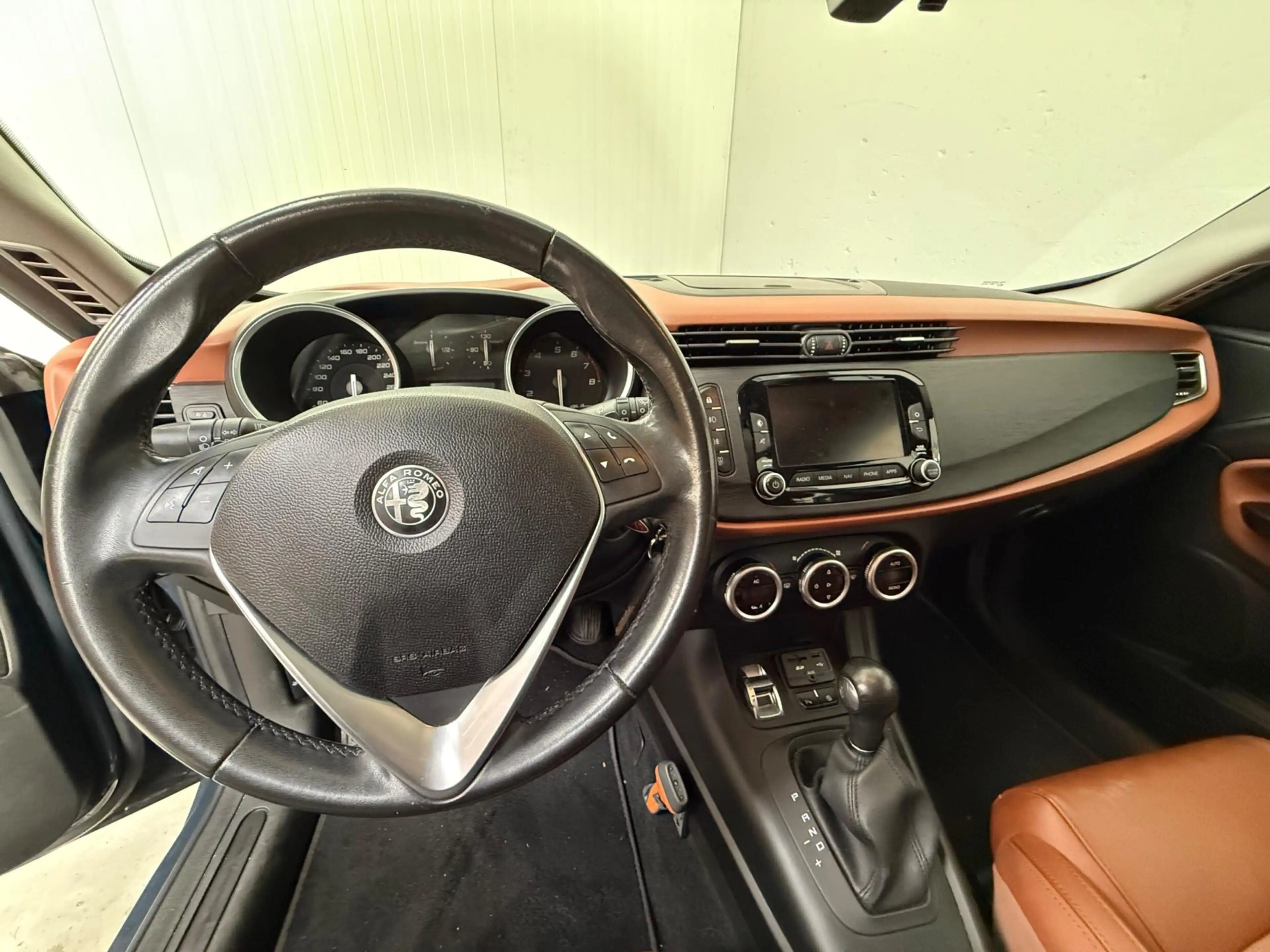 Alfa Romeo Giulietta 1.4 Turbo MultiAir Super — photo 10