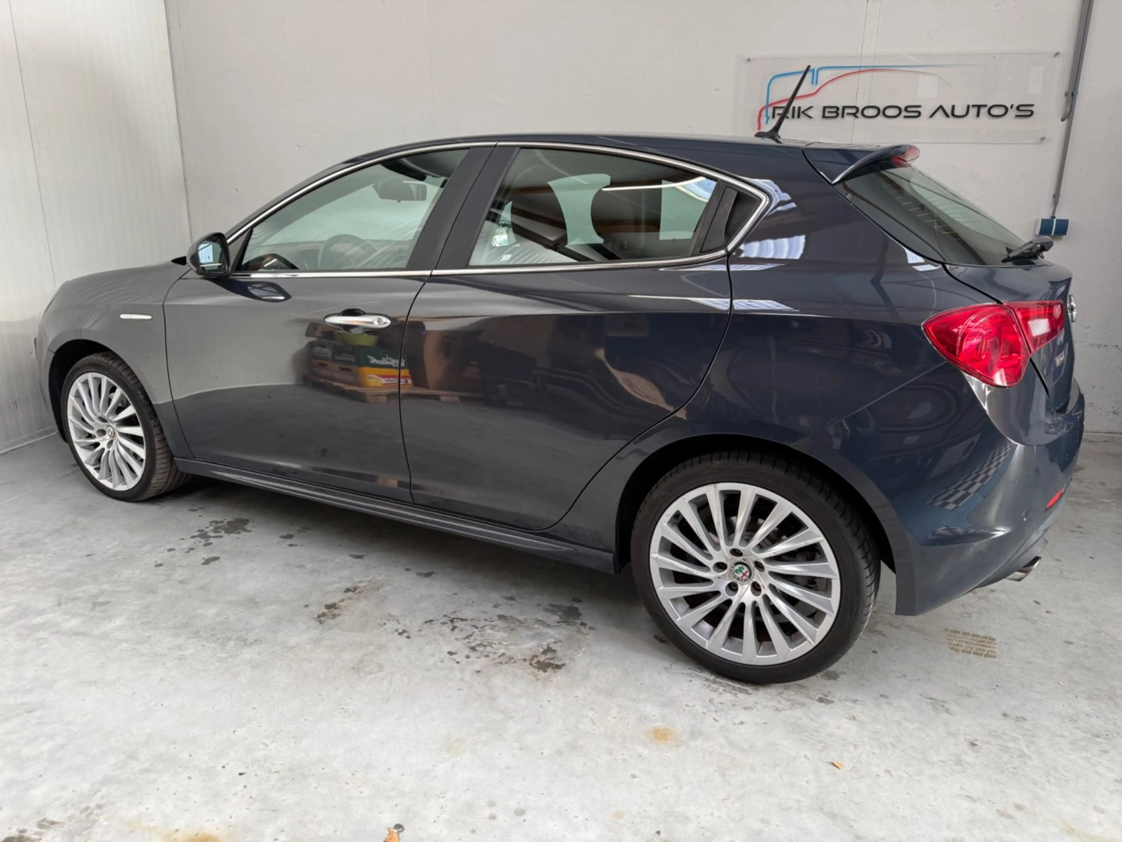 Alfa Romeo Giulietta 1.4 Turbo MultiAir Super — photo 4