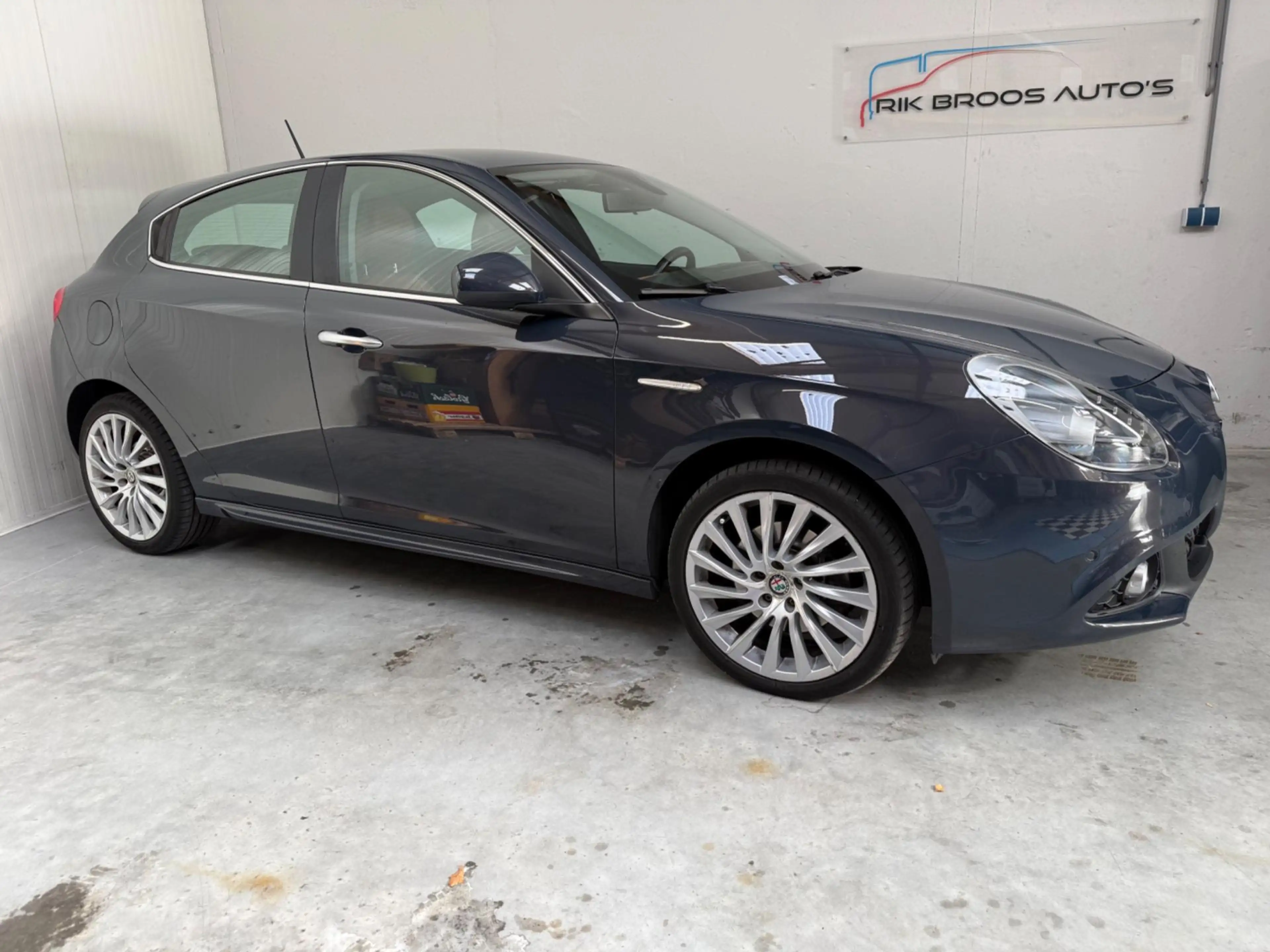 Alfa Romeo Giulietta 1.4 Turbo MultiAir Super — photo 2