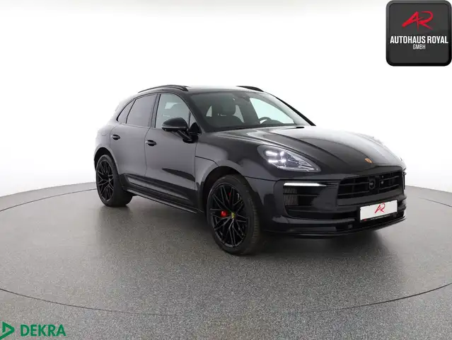 Porsche Macan view 7