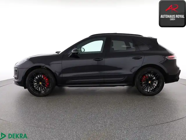 Porsche Macan view 2