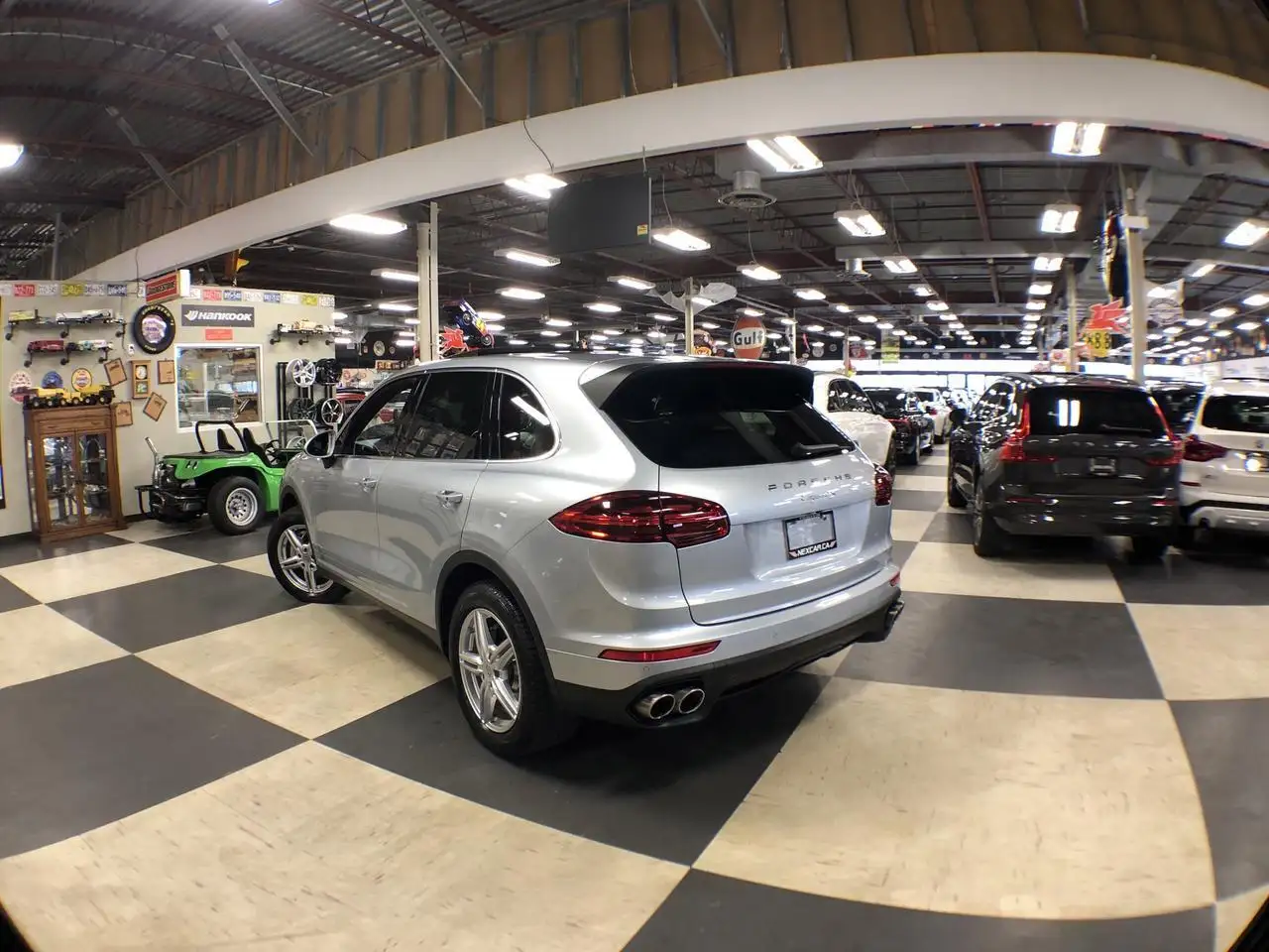 Porsche Cayenne снимка Porsche Cayenne