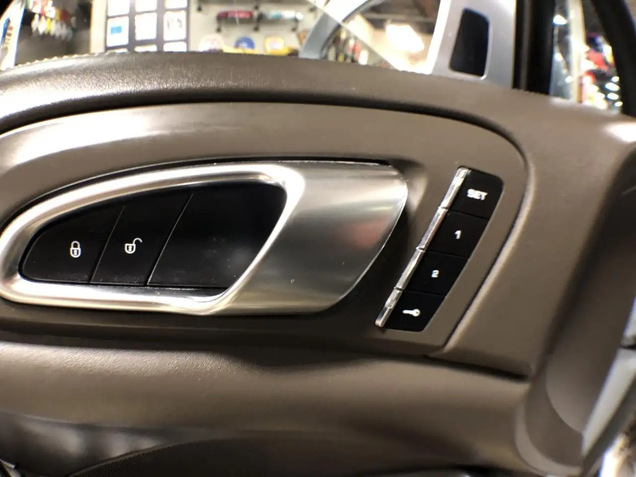 Porsche Cayenne снимка Porsche Cayenne