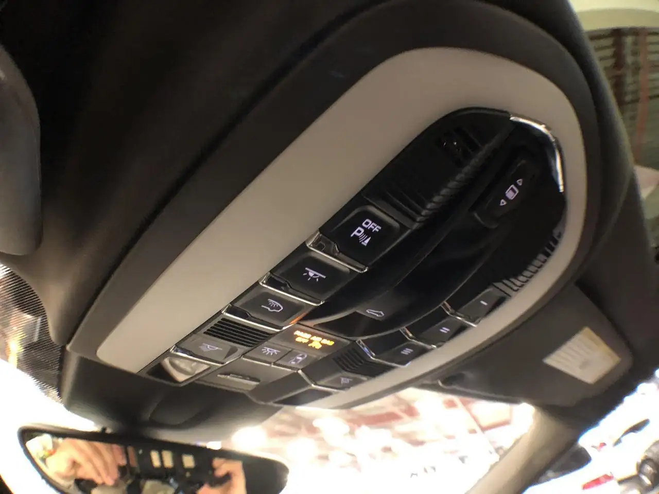 Porsche Cayenne снимка Porsche Cayenne